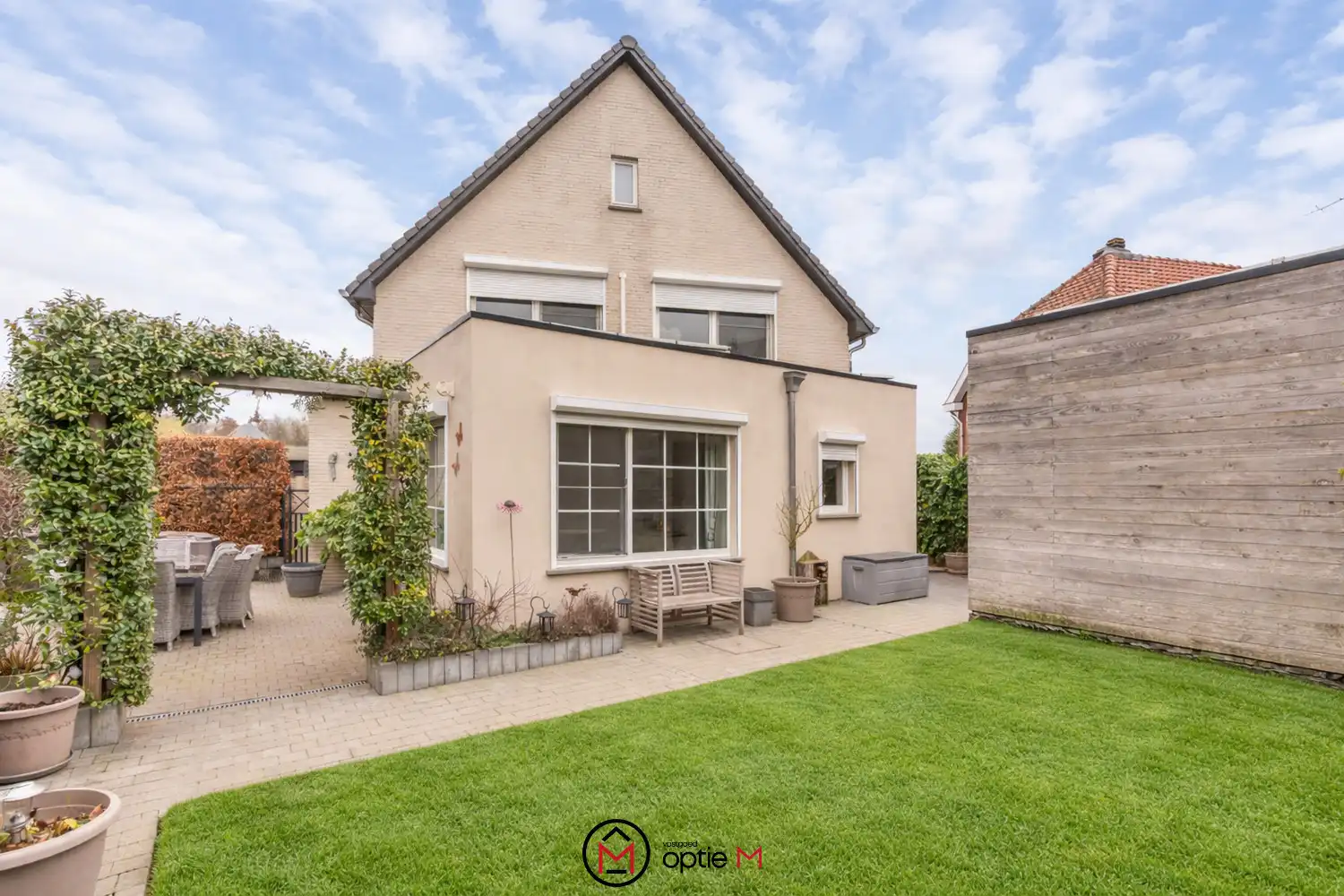 Instapklare gerenoveerde woning te koop in Hasselt met 3 slaapkamers foto 2