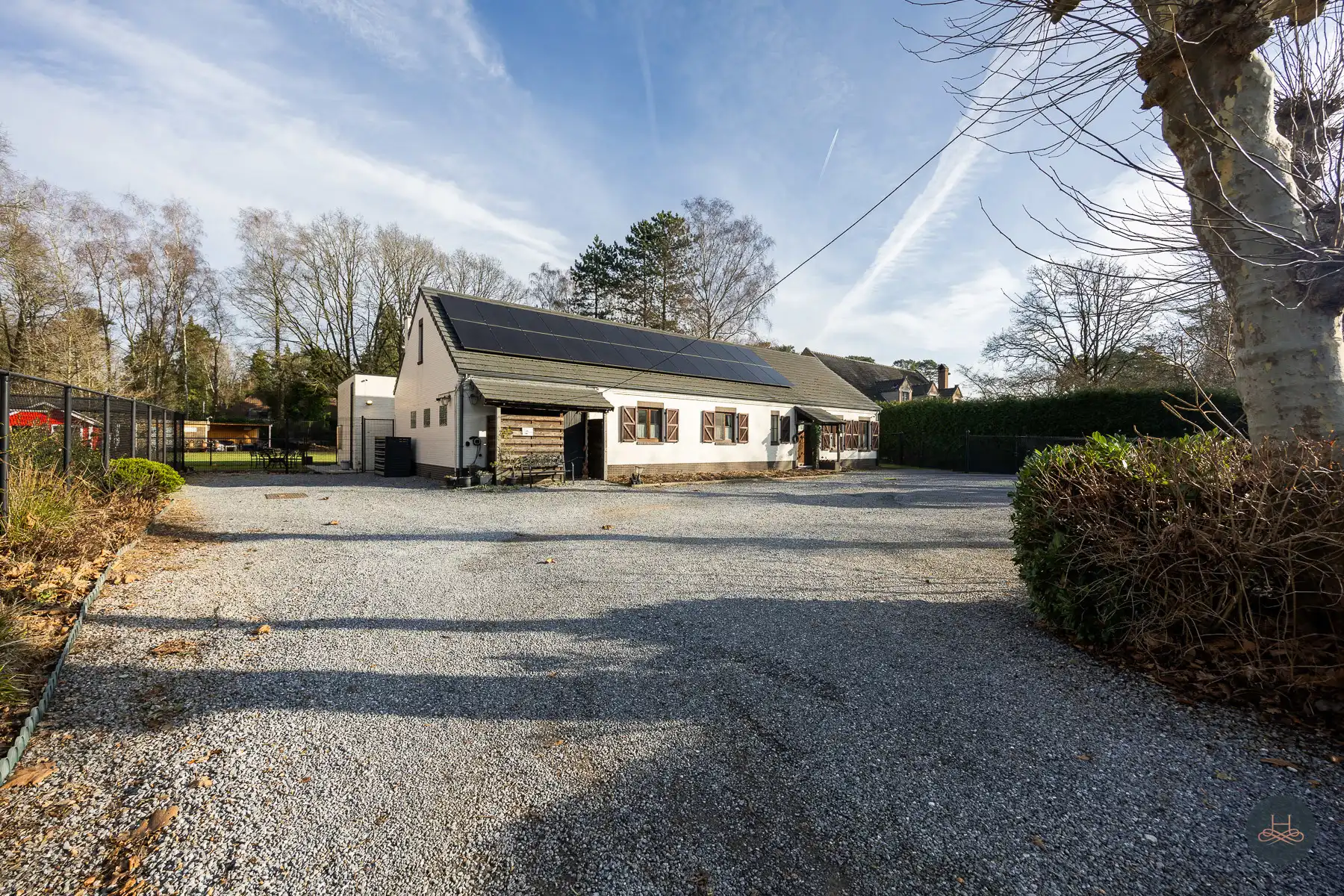 Ruime, veelzijdige en energiezuinige woning met enorme tuin  foto {{pictureIndex}}