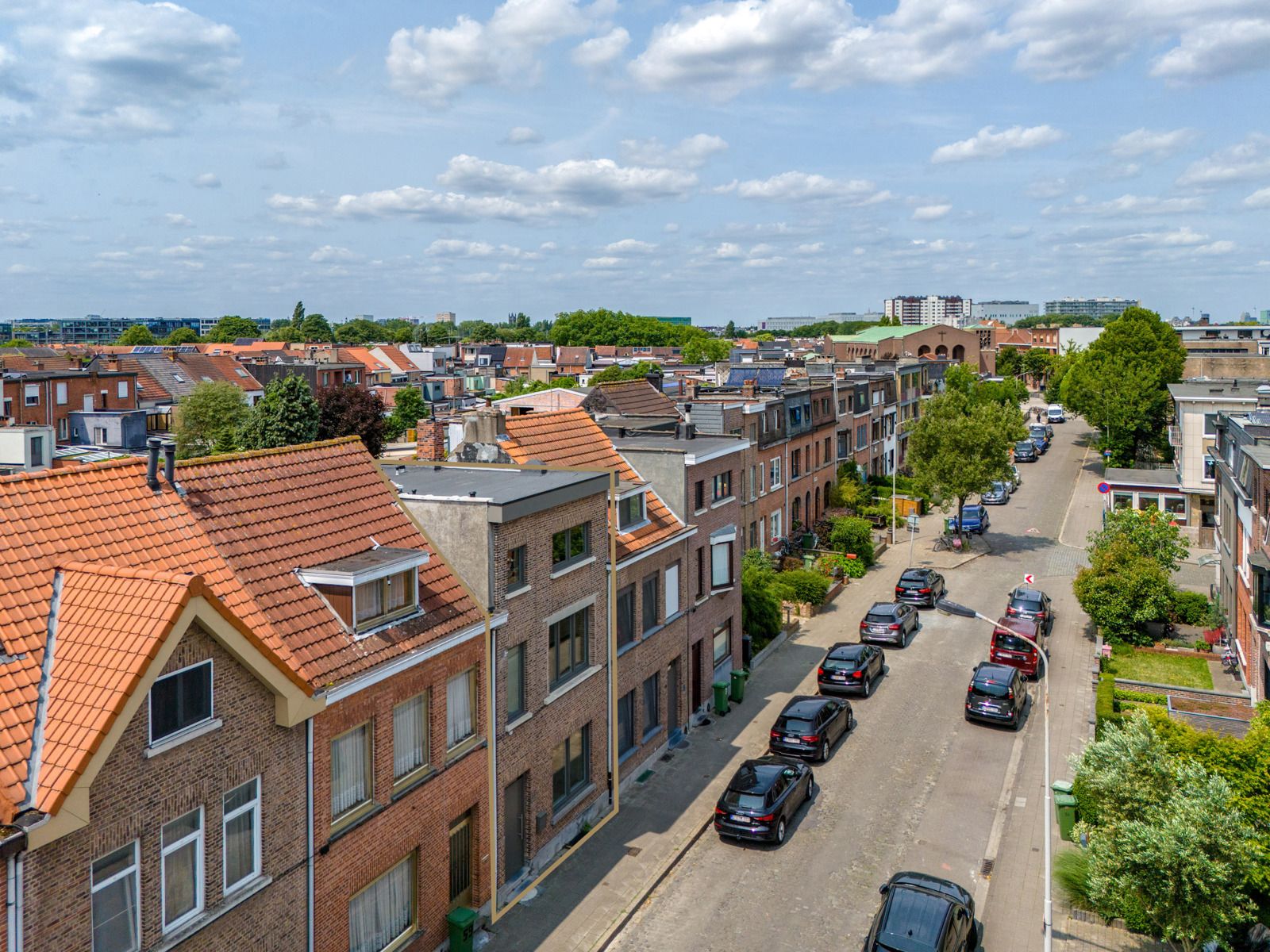 Instapklare woning met 3 slaapkamers, 2 badkamers en tuin! foto 24