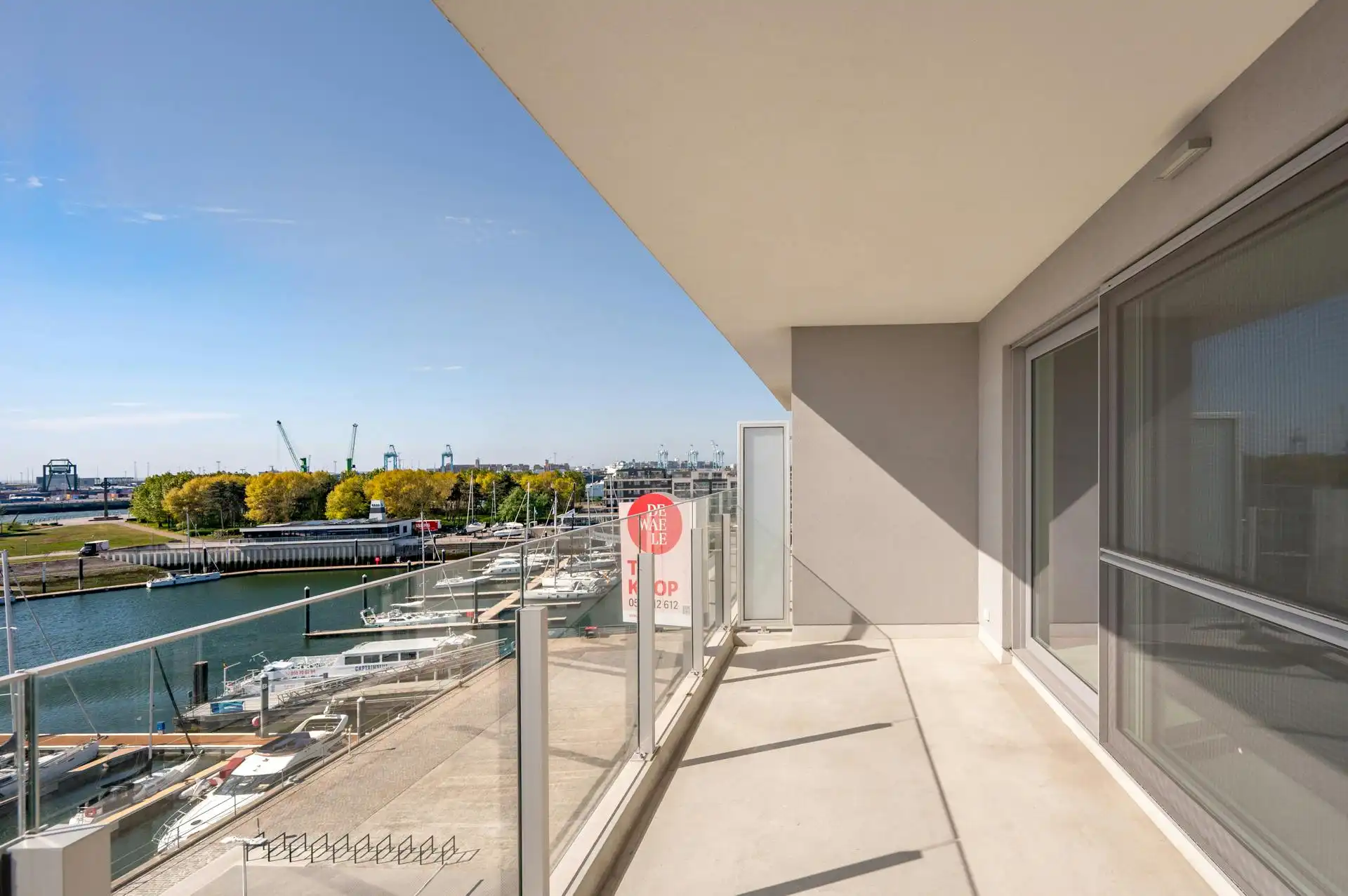 Ruim appartement met terras en zicht op jachthaven te koop foto 5