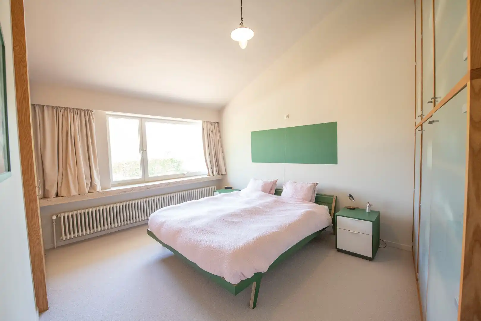 TE KOOP: Ruime architectenwoning in residentiële wijk 'De Piste'. Rustig, groen en zeer bereikbaar op een perceel van maar liefst 1800m²!  foto 10