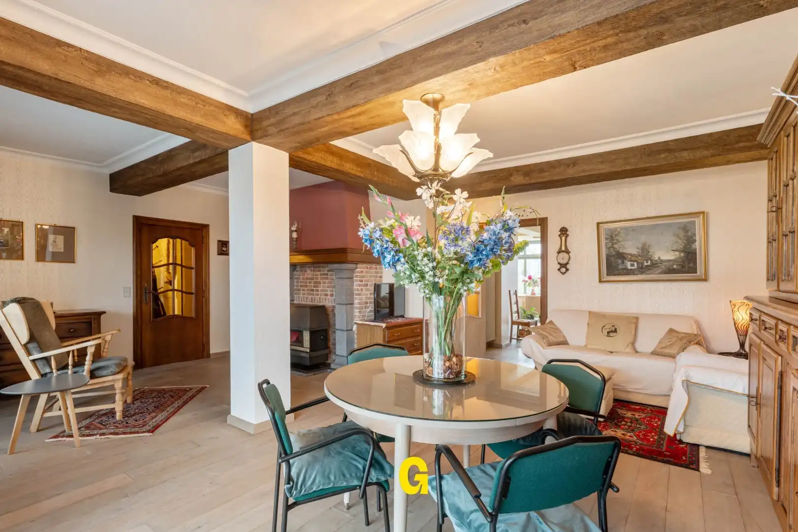 Gezellige ruime (214 m² netto) benedenwoning met drie slaapkamers, tuin en garage, met zicht op natuurgebied  foto 5