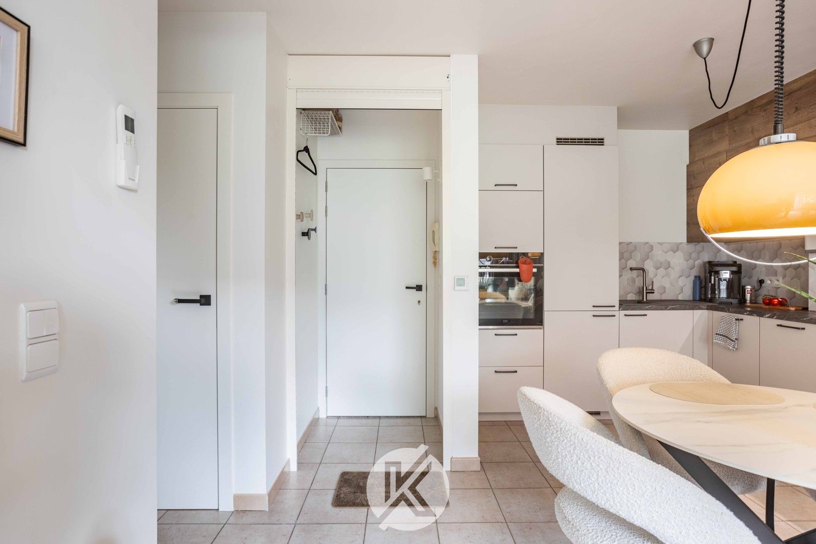 Smaakvol gelijkvloers appartement met tuin foto 2