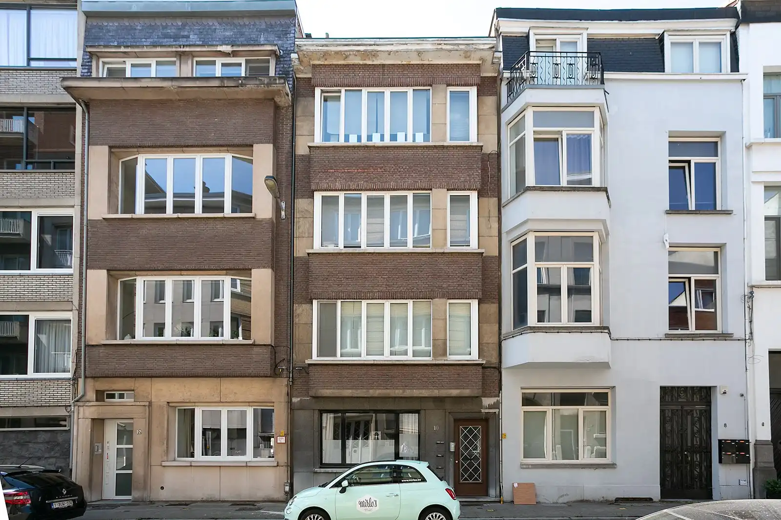 Gerenoveerd appartement met 2 slk nabij Leopoldplaats foto {{pictureIndex}}