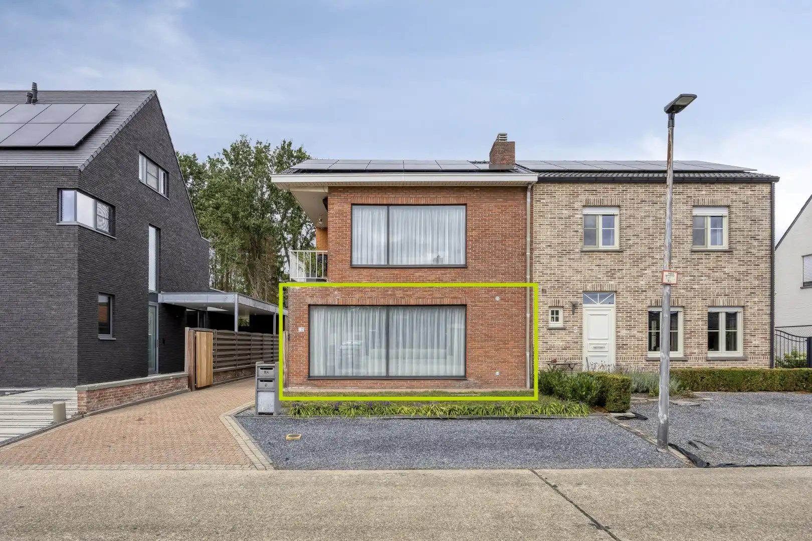 Instapklaar gelijkvloers appartement met 2 slpks en garage, rustig gelegen te OLV Olen ! foto 2