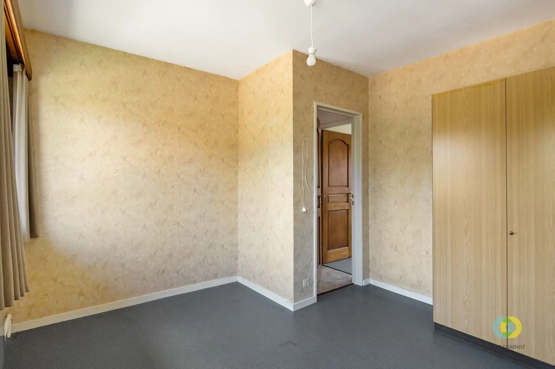 Verzorgde halfopen bebouwing met garage foto 13