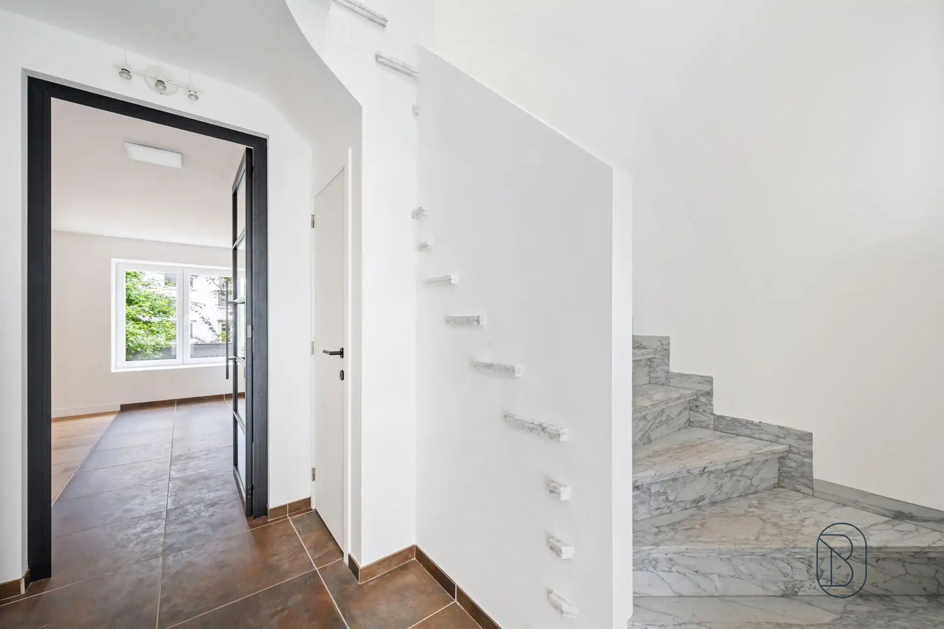 Mooi gerenoveerde topgelegen villa. foto 12