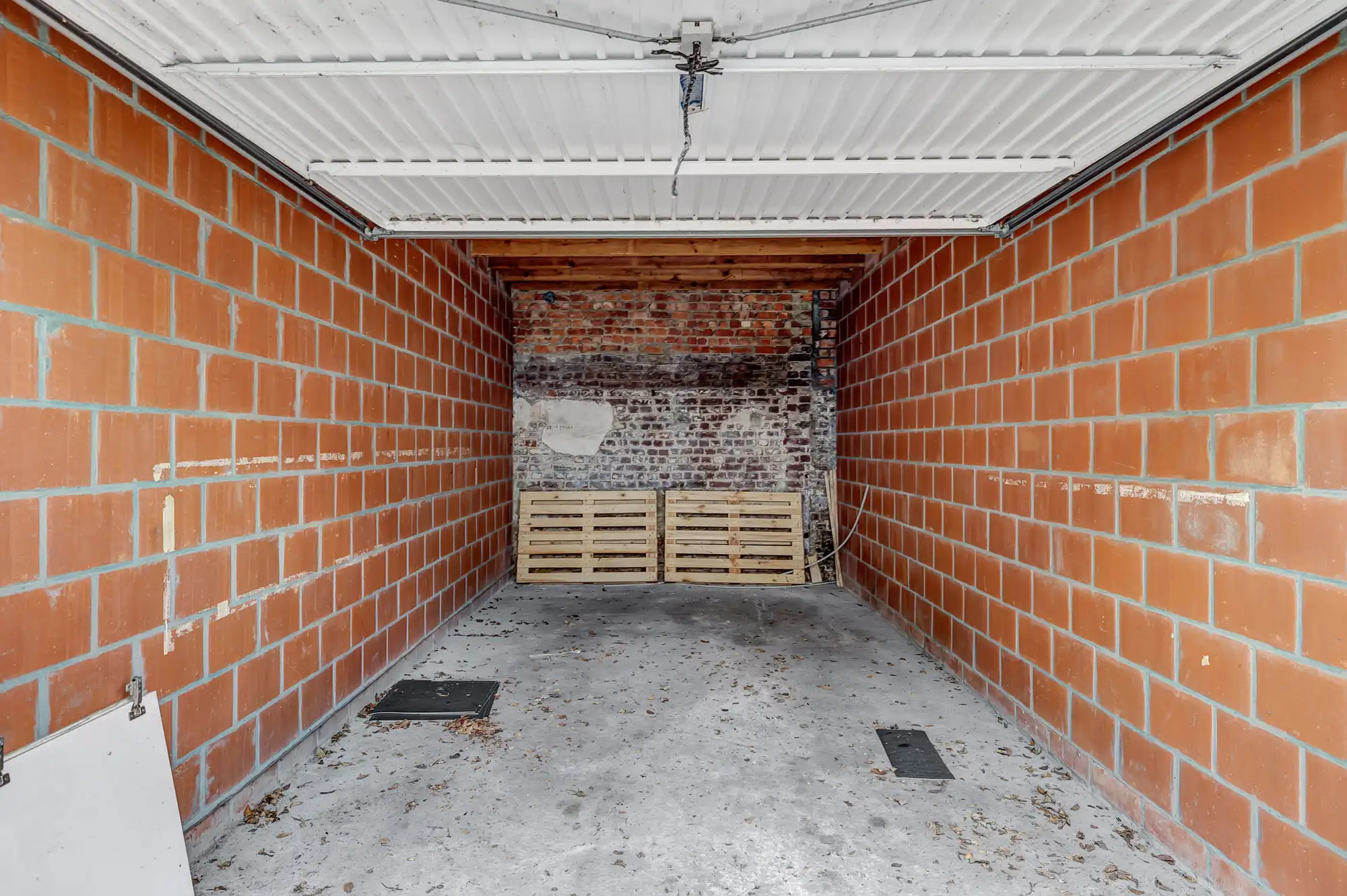 Veelzijdige handelsruimte op centrale ligging met garagebox foto 18