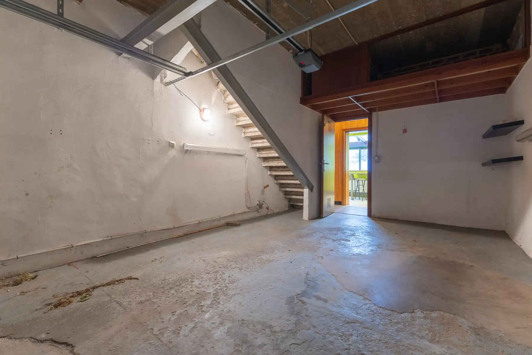 Ruime en gunstig gelegen woning met 3 slaapkamers en garage foto 14