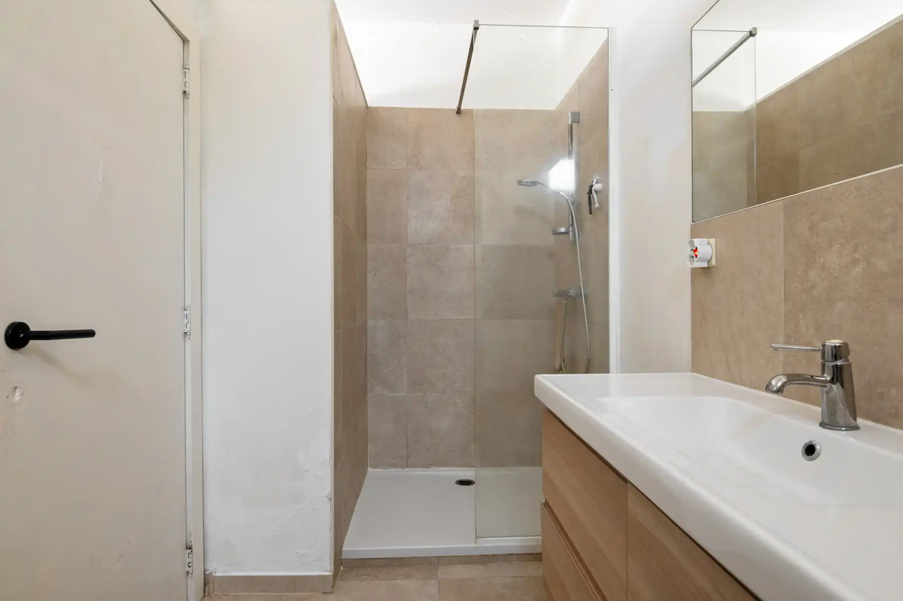 Uiterst charmante halfopen woning met zuidtuin foto 10