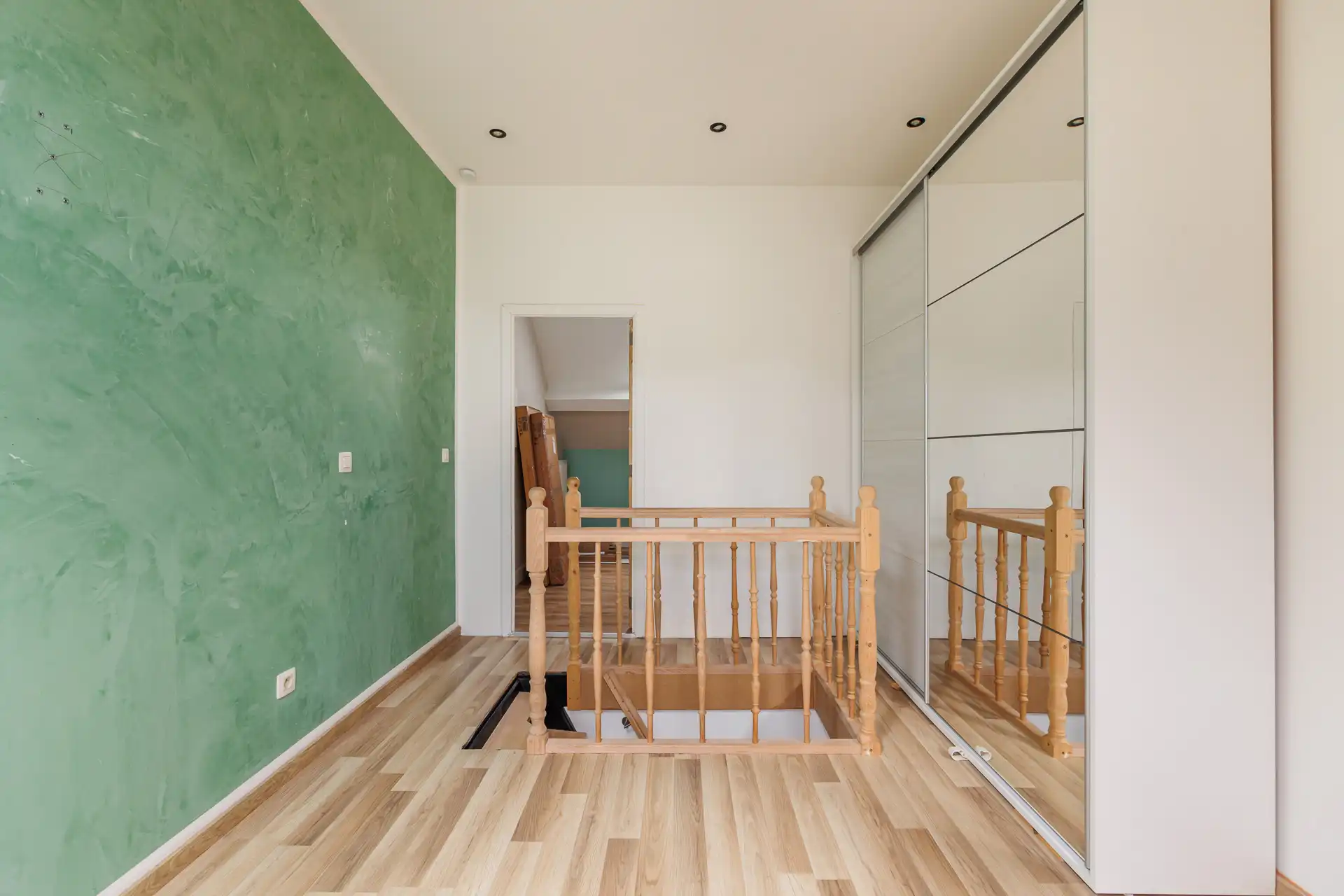 Instapklare gezinswoning met 3 slaapkamers en tuin! foto 16