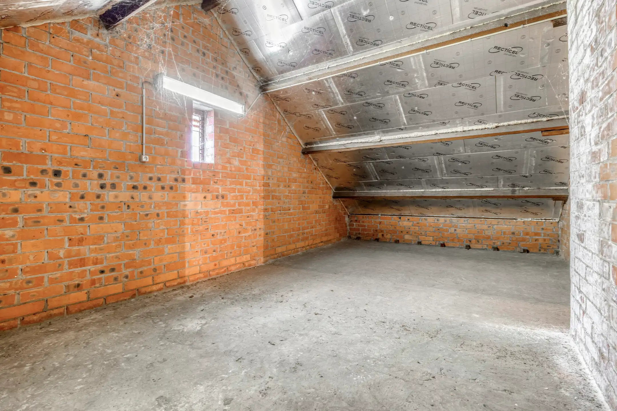 Ruime vrijstaande woning met potentieel foto 14