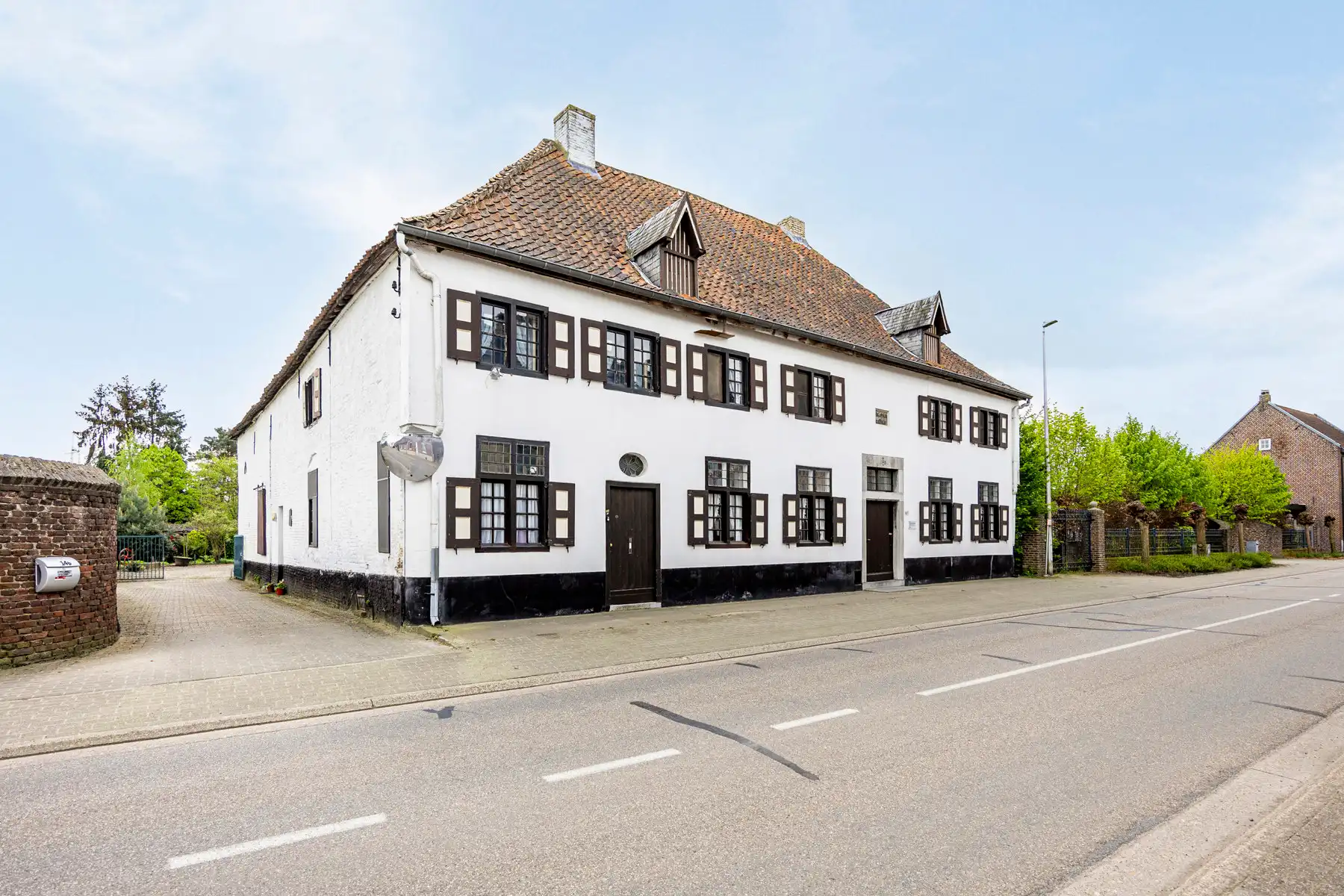 Hoofdfoto van de publicatie: 18e-eeuwse hoeve met 5 slaapkamers op 27a 50ca. 