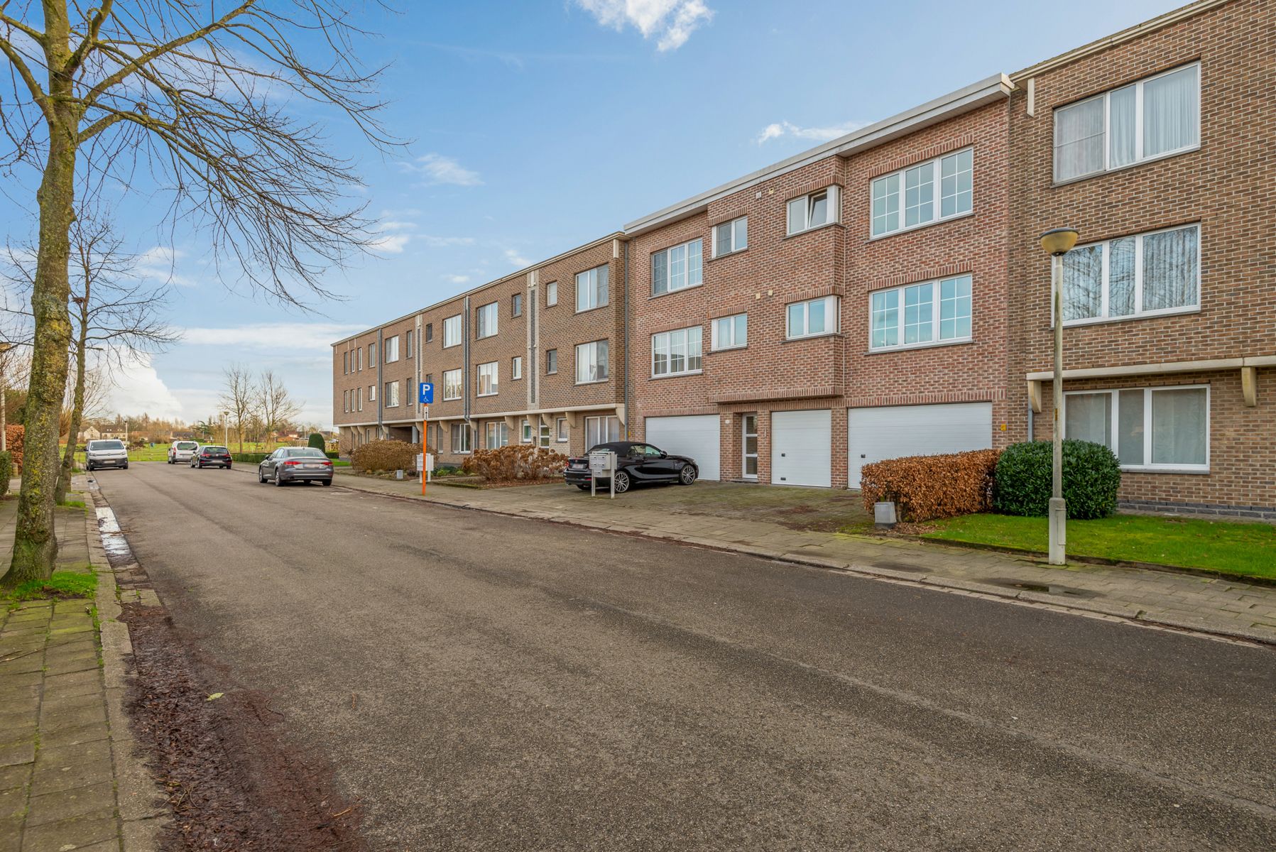 Vernieuwd appartement met uniek open groen zicht achteraan foto 9