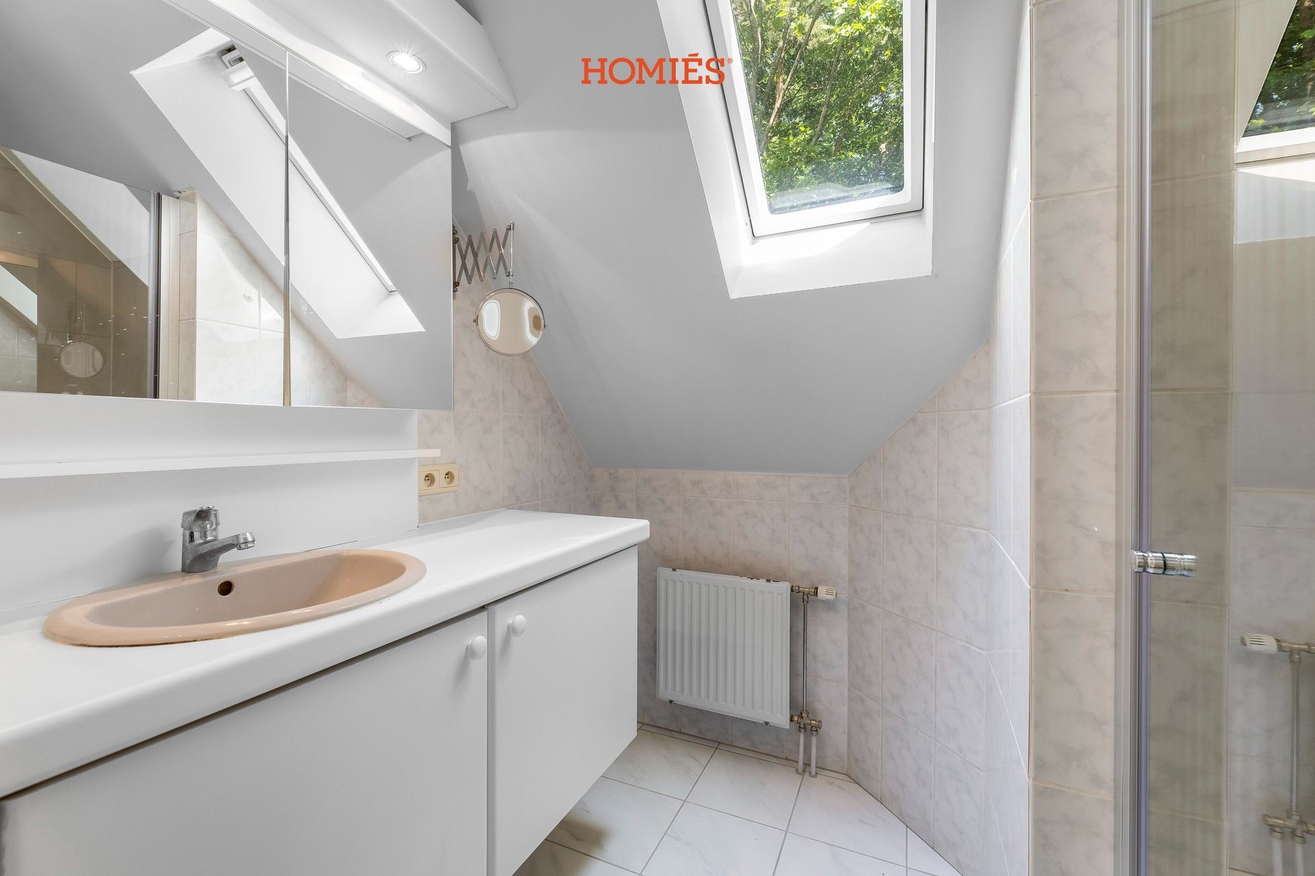 Instapklare villa op een ruim perceel foto 19