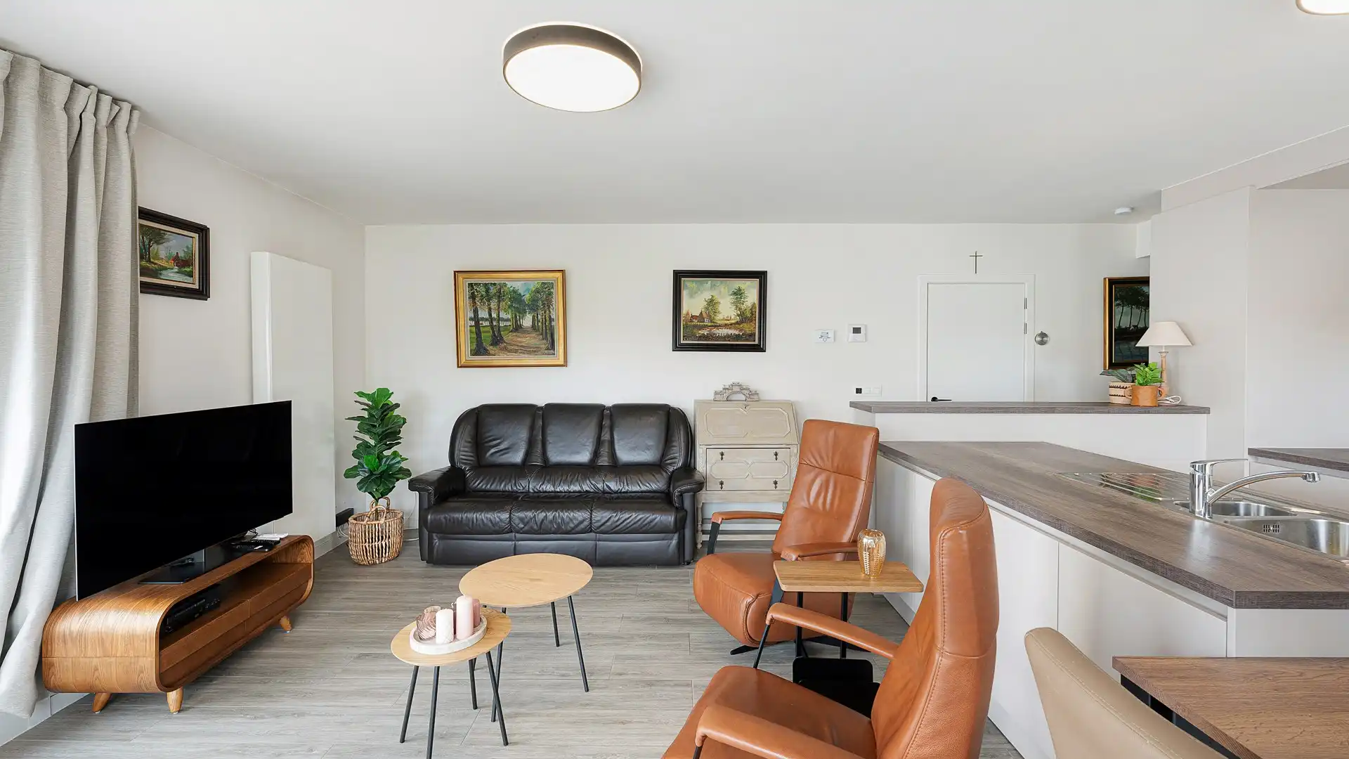 Gerenoveerd appartement met twee kamers en open zichten te Heist foto 7