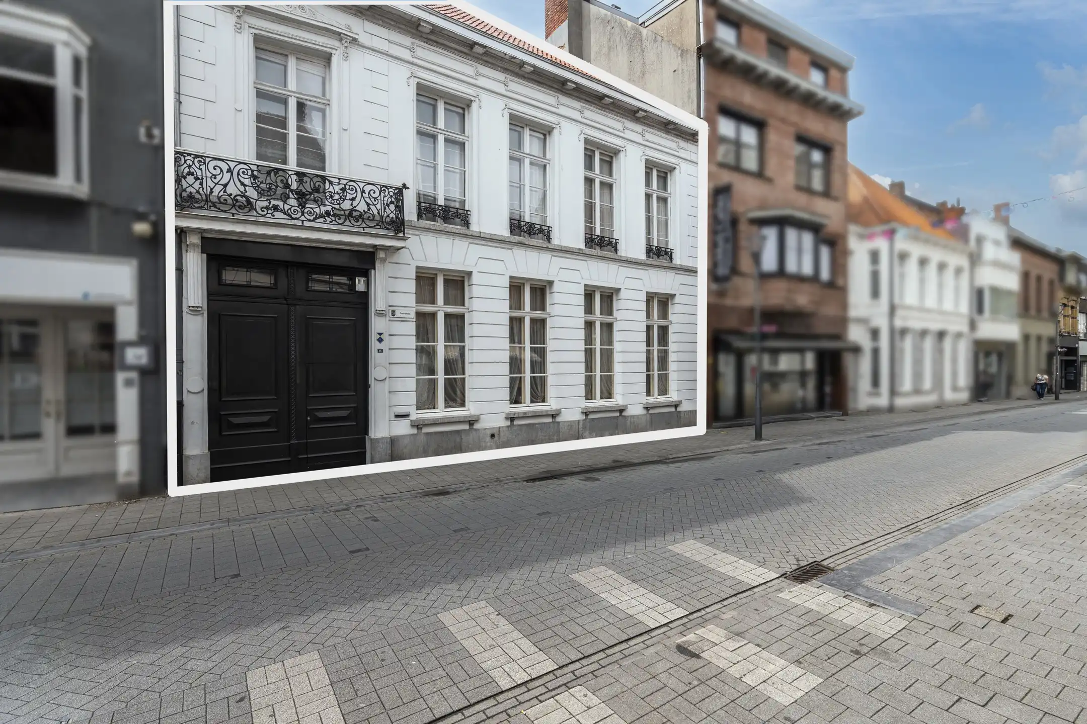 Monumentaal herenhuis met stadstuin en zwembad foto 2