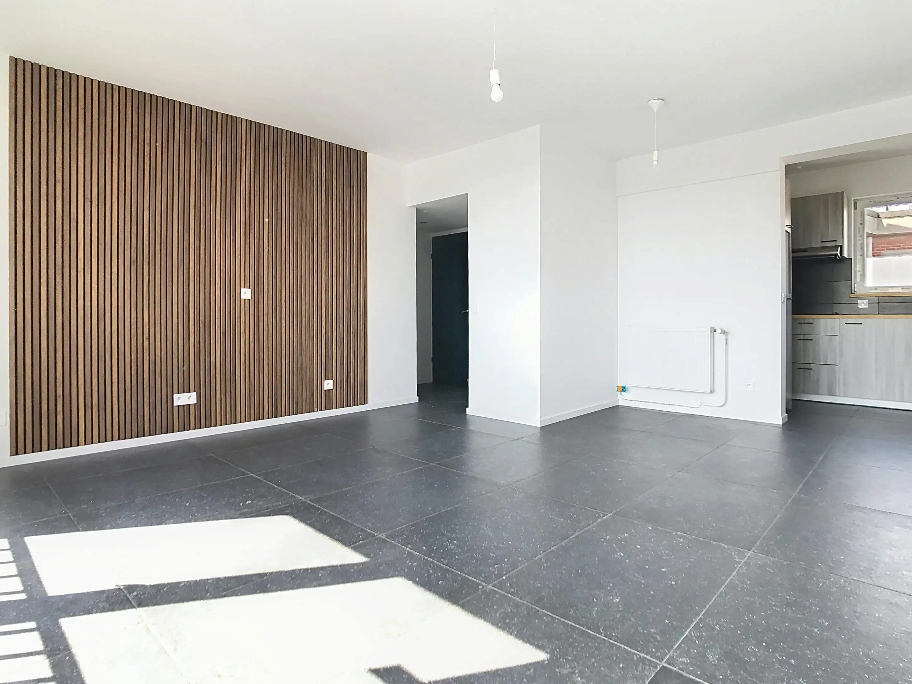 Gerenoveerd één slaapkamer appartement te koop in Antwerpen foto 4