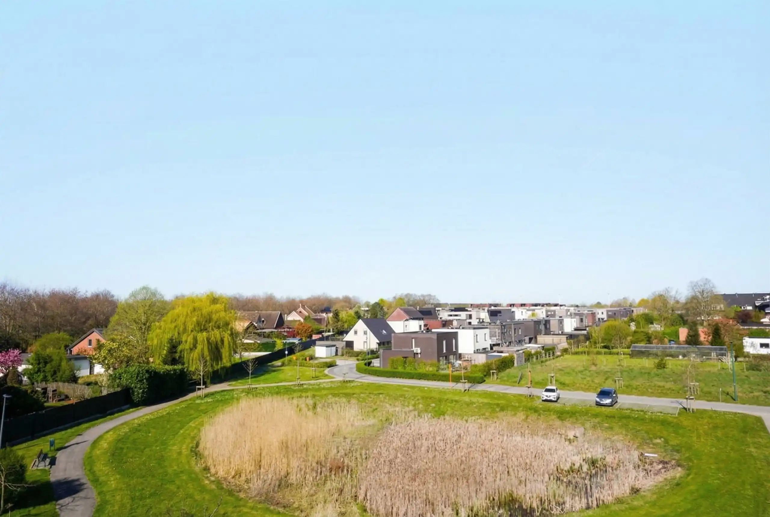 Onweerstaanbare serviceflat met grote staanplaats en terras! foto 23