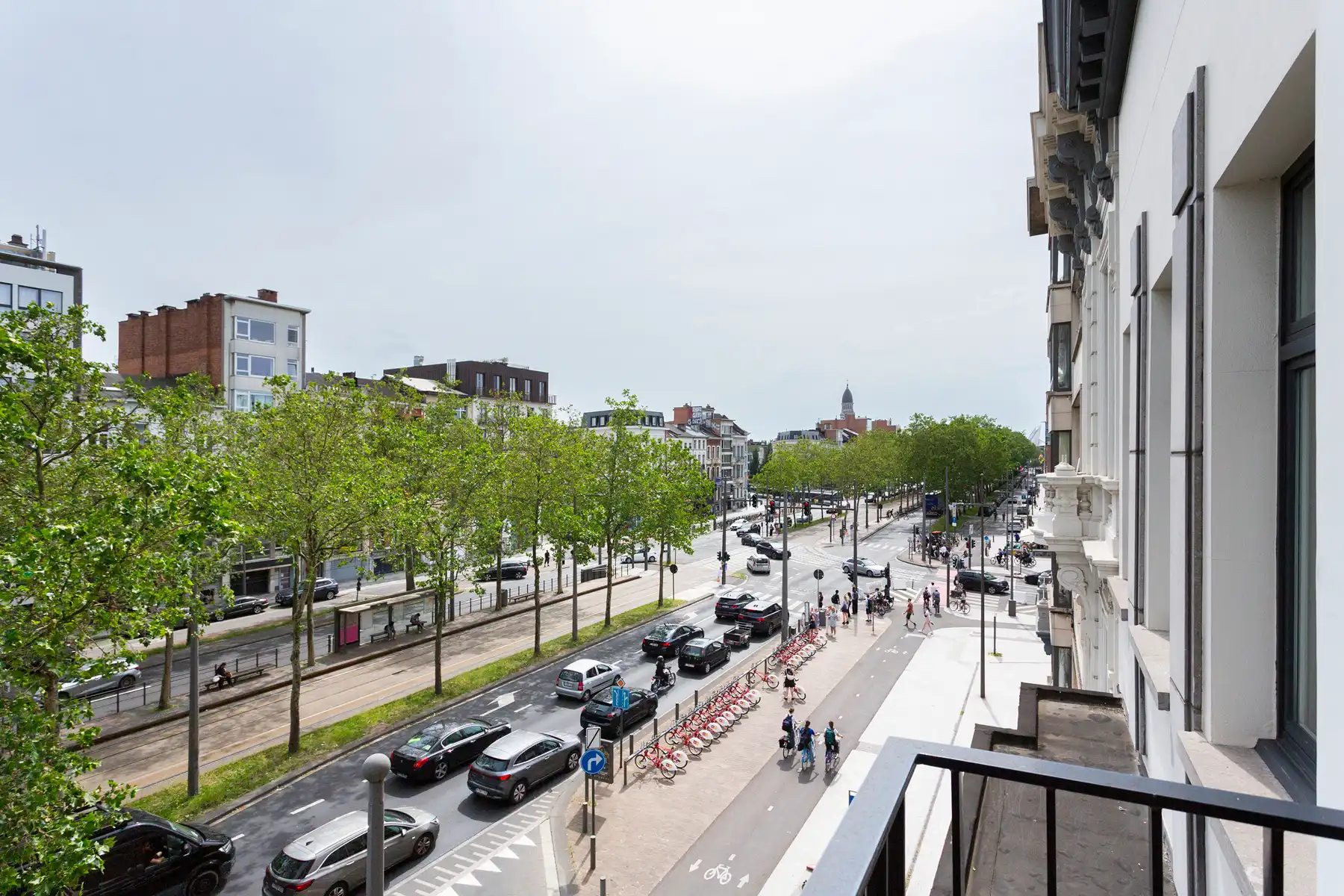 Ruim en lichtrijk 2-slpk appartement op het Zuid foto 9