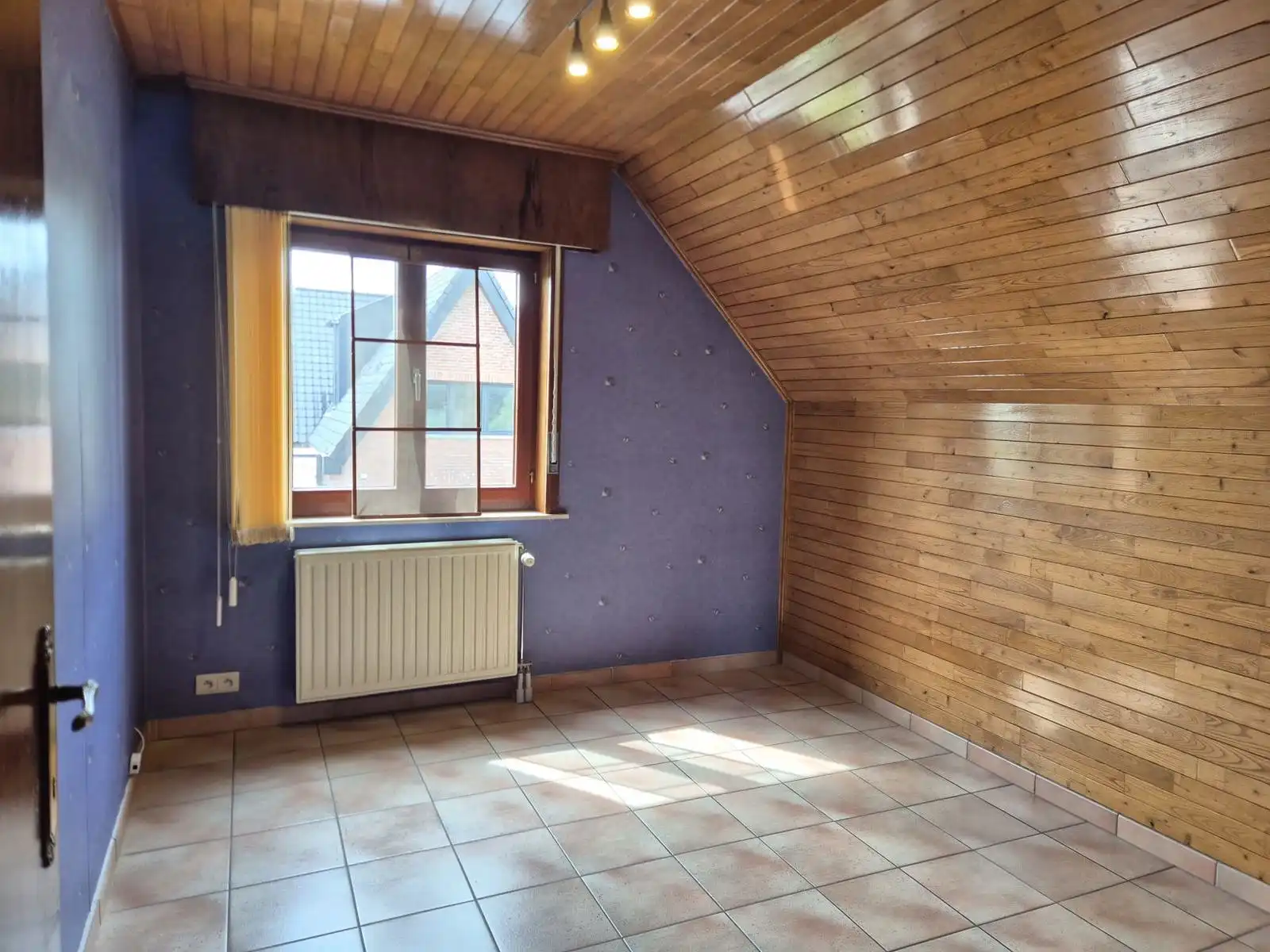 Open bebouwing met 3 slaapkamers, tuin en garage foto 9