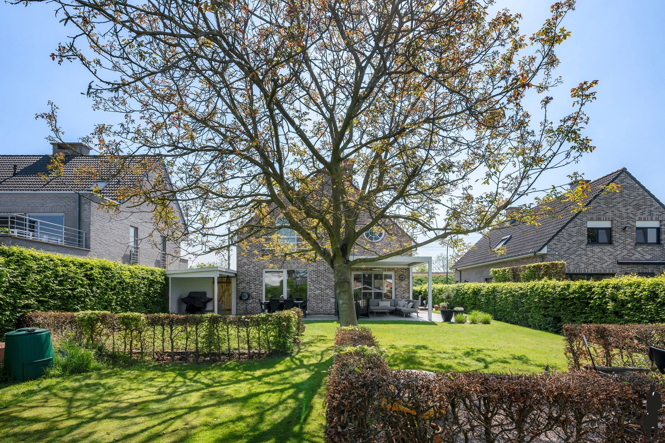 Ruime woning (ca. 225m²) met 3 grote slk’s, garage en mooie tuin op 726m² foto 20