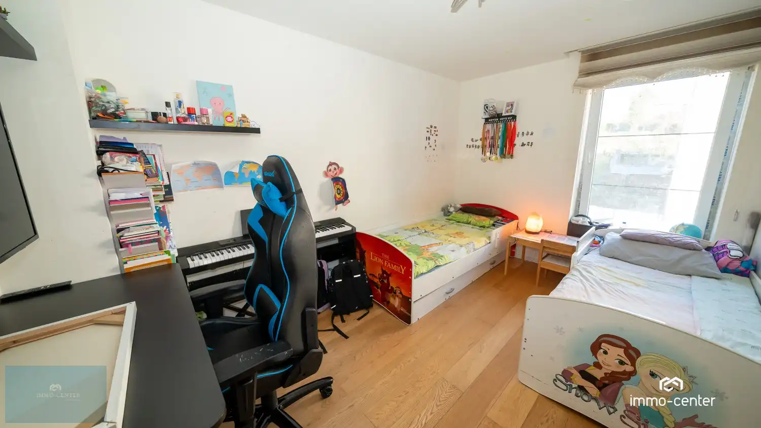 🏡 Gerenoveerde gezinswoning met tuin in Genk – EPC.   C foto 15