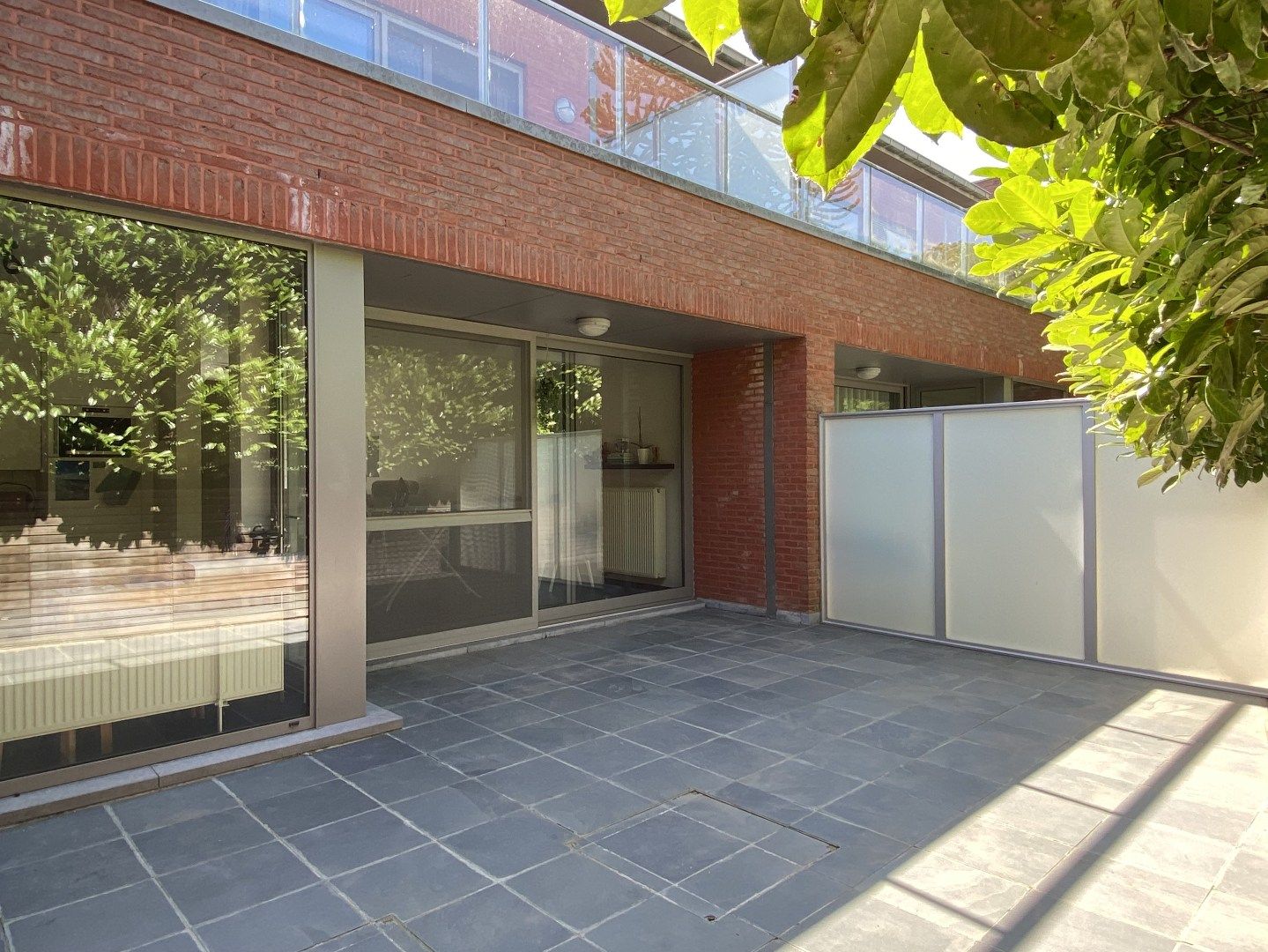 CENTRAAL GELEGEN RIJWONING MET 3 SLPKS EN GARAGE foto 4