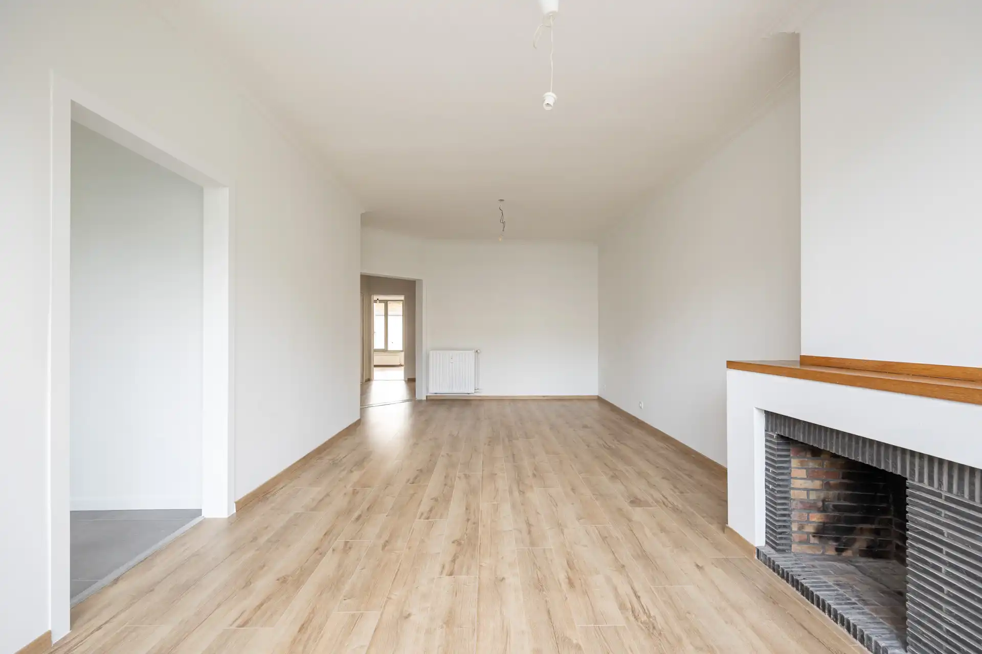Instapklaars gelijkvloersapp met 2 slaapkamers + garagebox foto 2