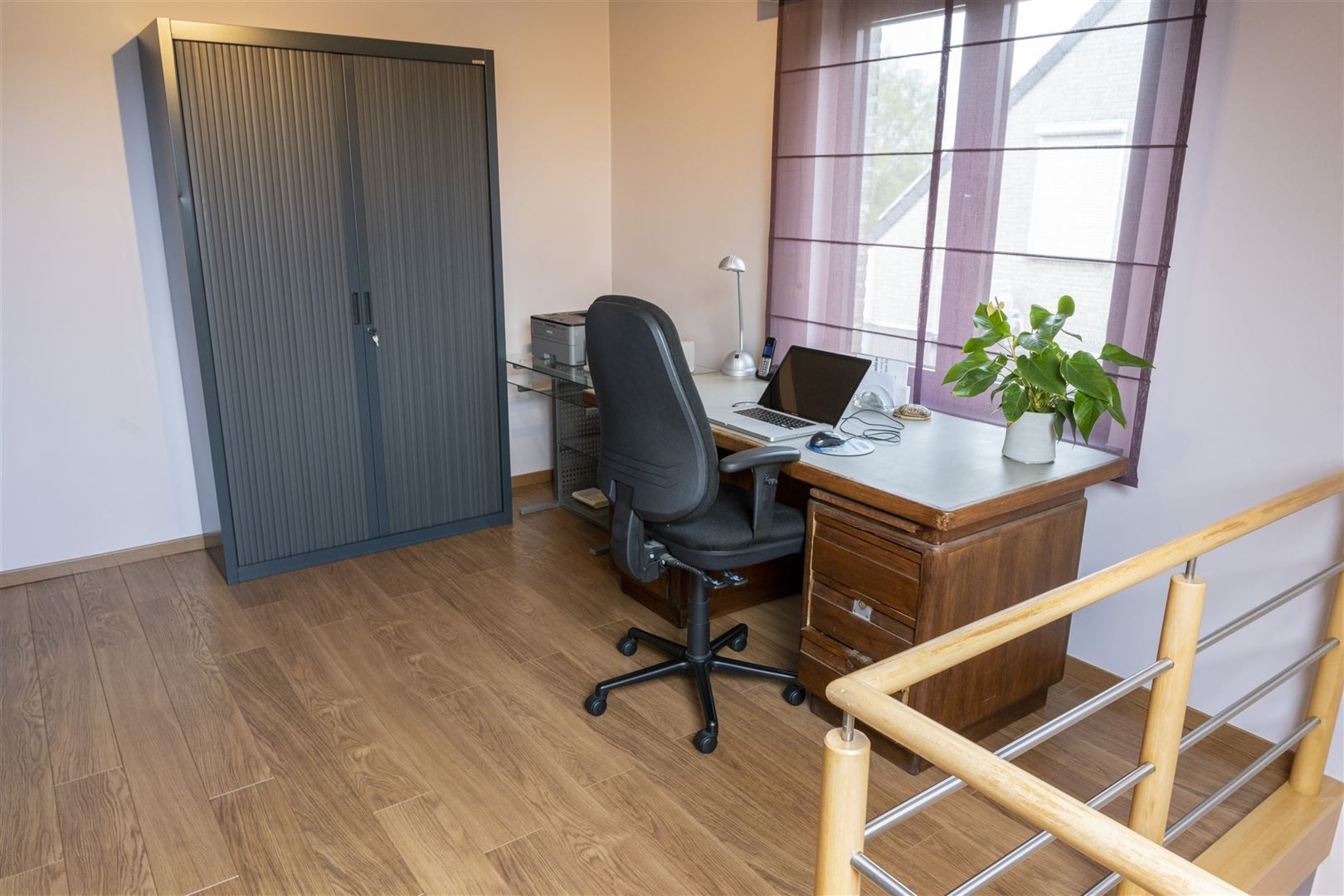 Kwalitatief afgewerkte woning met zonnige tuin, 3 slaapkamers en bureau. foto 26