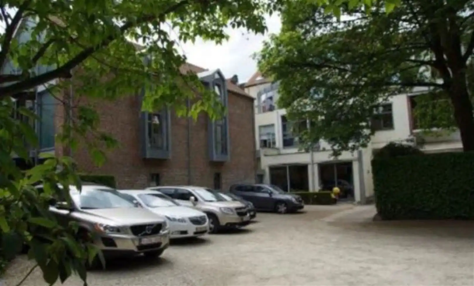 Commercieel gelegen kantoor- of investeringspand in de Europese wijk foto 7