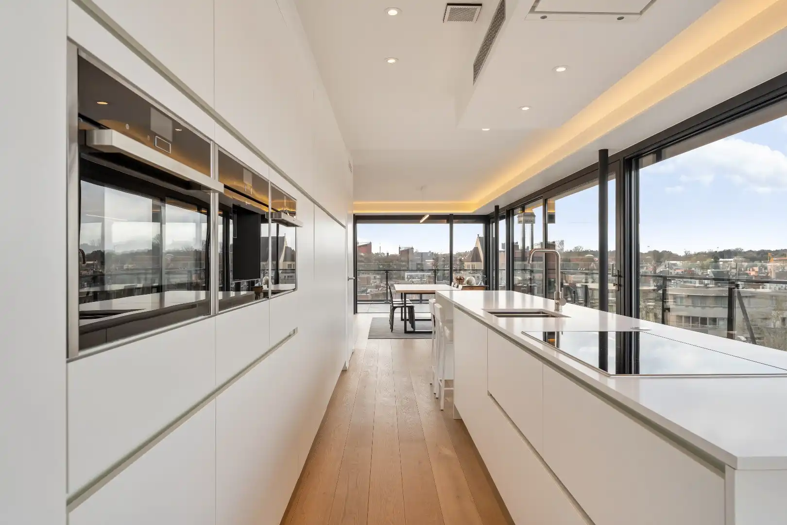 Exclusief penthouse met ruim terras, 2 slpk, dubbele autostaanplaats, centrum Genk foto 13