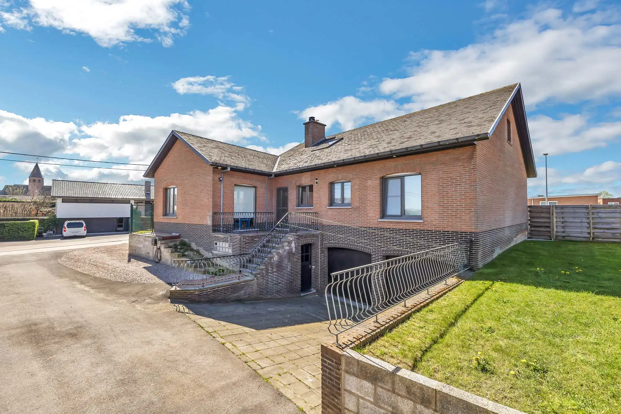 Hoofdfoto van de publicatie: Ruime gezinswoning met 4 slaapkamers