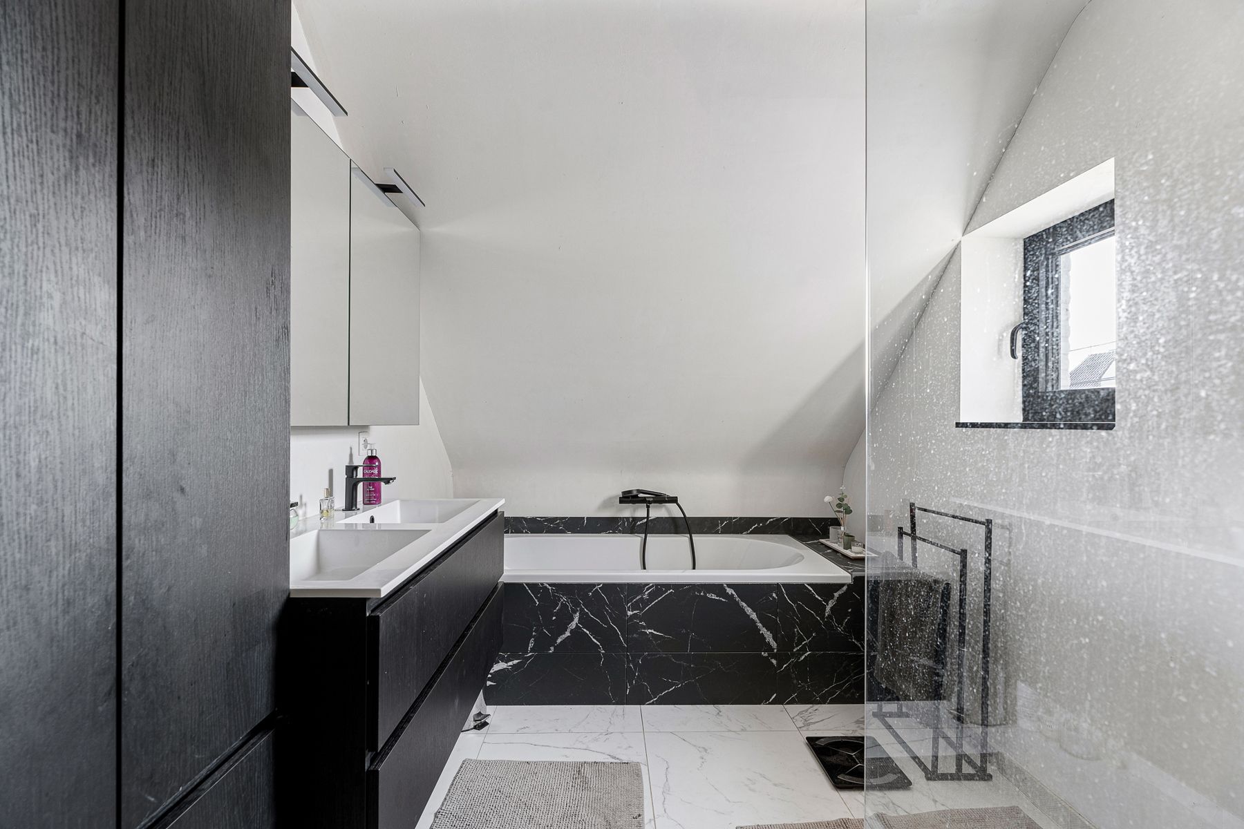 Nieuwbouwwoning nabij invalswegen te Heusden foto 19
