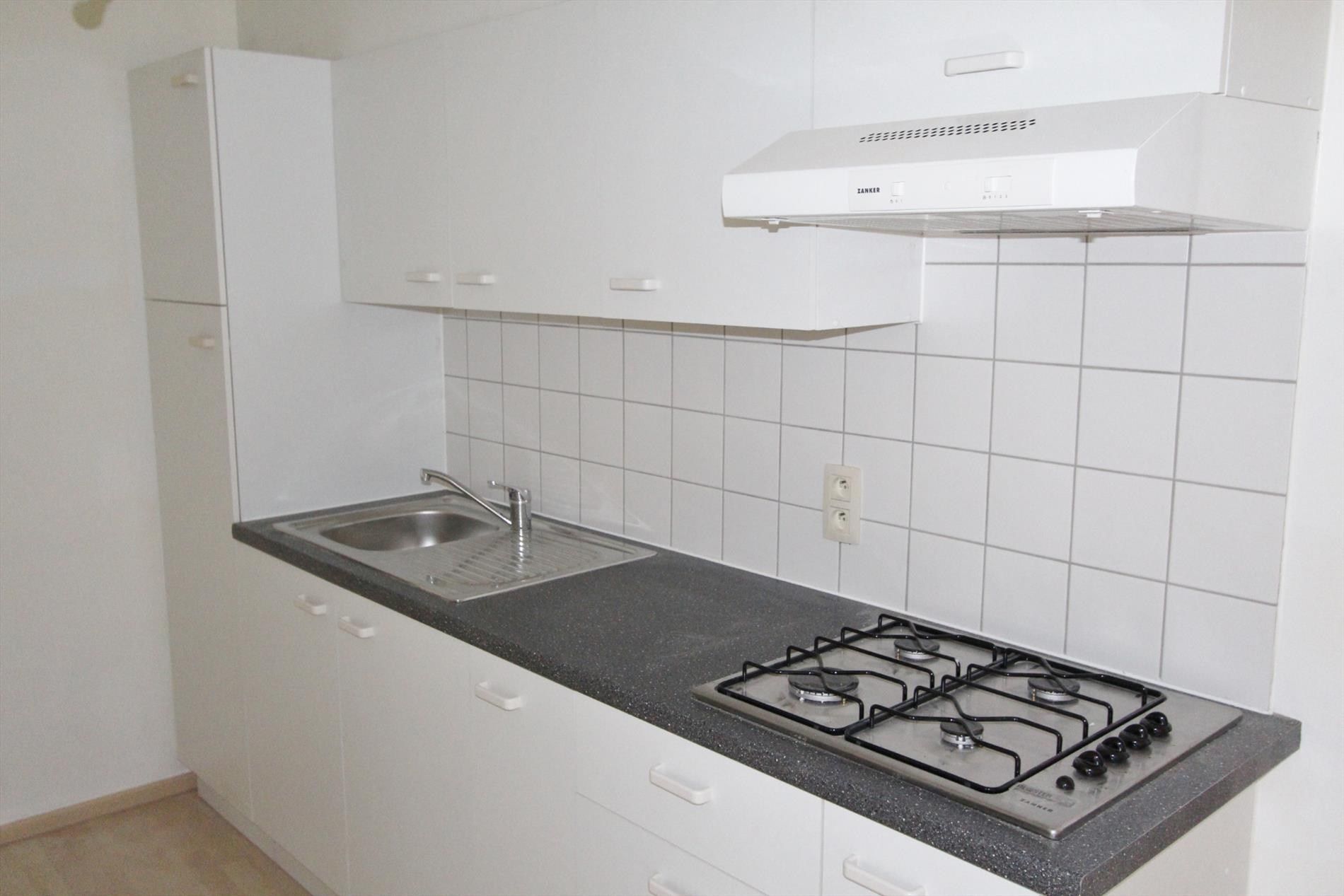 STUDIO te huur in volle centrum Diest met 1 aparte slaapkamer foto 3