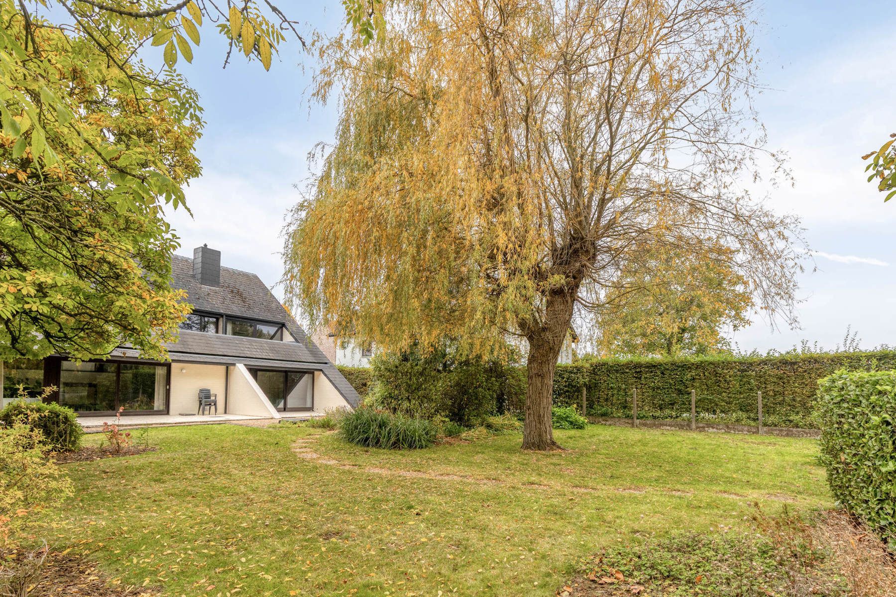 Karaktervolle villa grenzend aan het Liedekerke bos foto 27