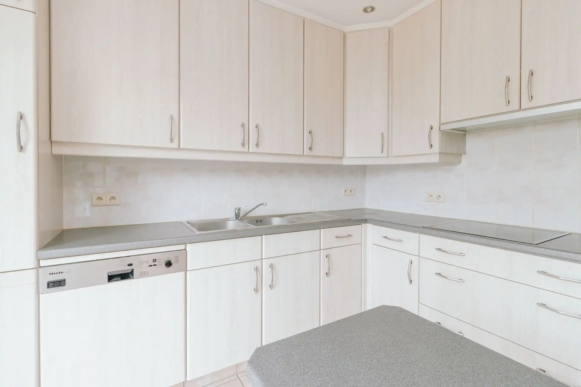 Rustig gelegen 2-slaapkamerappartement met EPC B in Lint foto 7