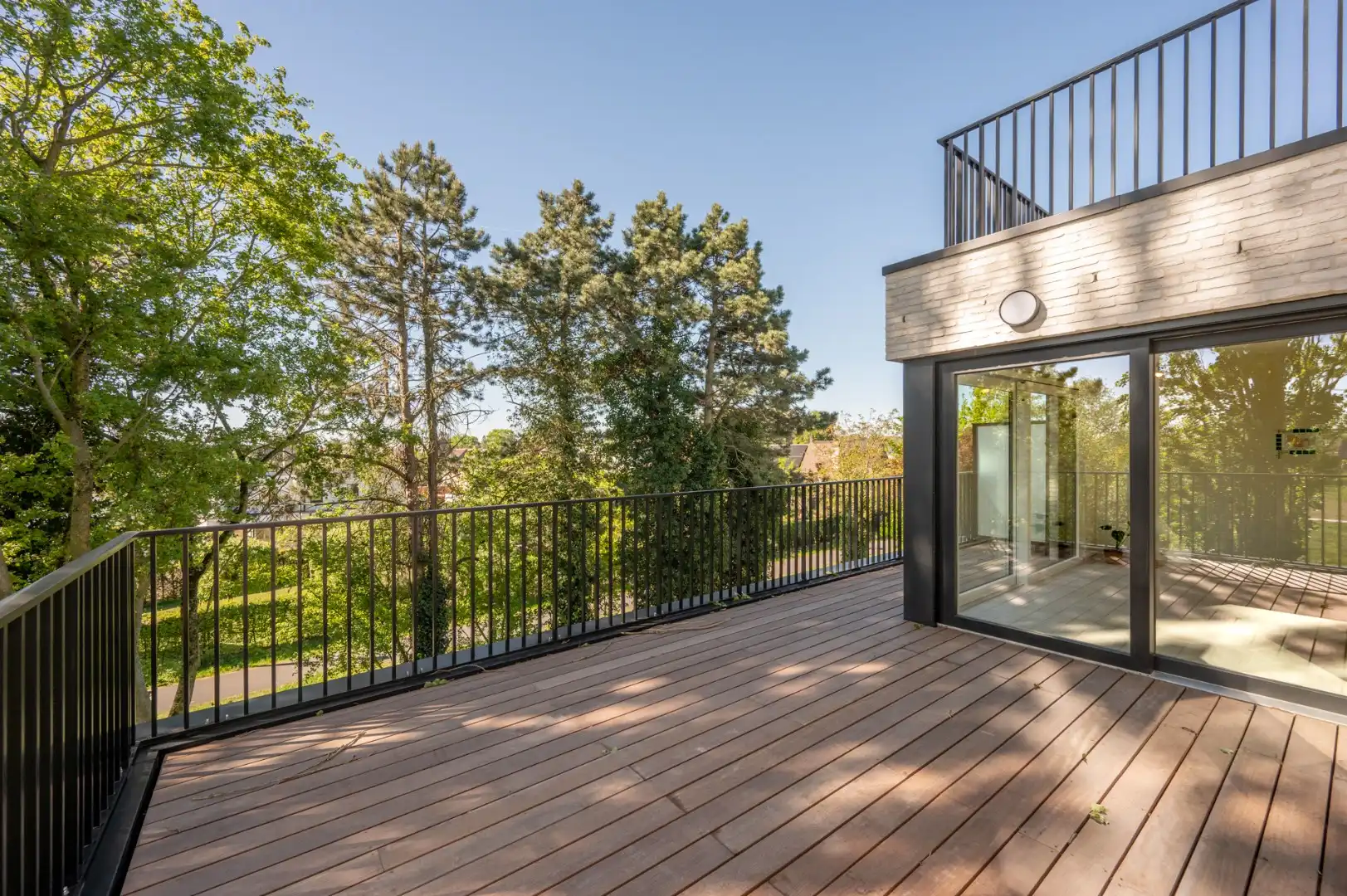 Subliem appartement te Sijsele met groot zonneterras! foto 10