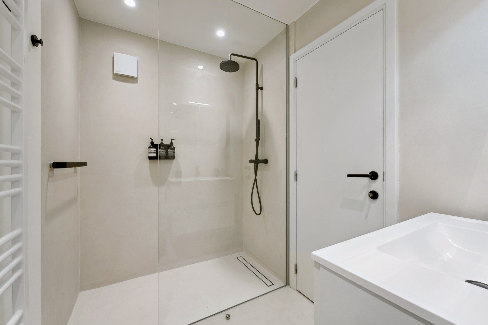 Instapklaar en volledig bemeubeld appartement met prachtig uitzicht in Het Zoute foto 15