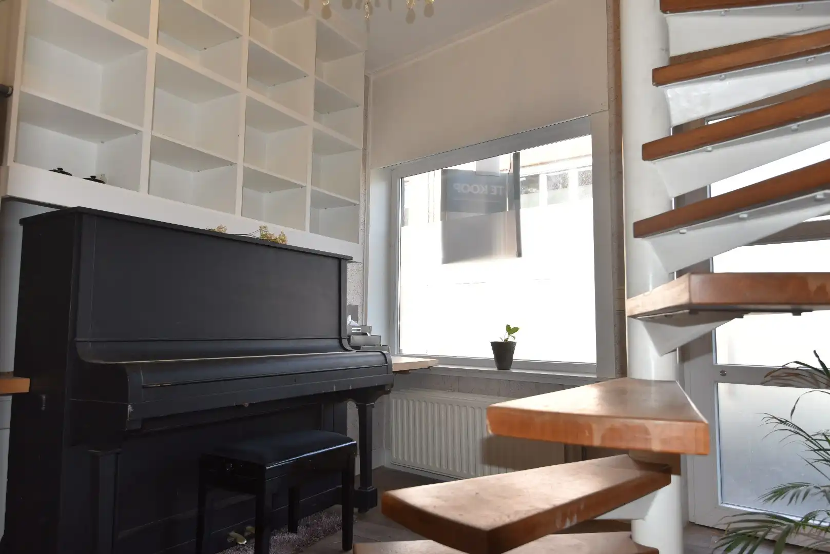 Rijwoning met zonnige tuin nabij centrum Maldegem. foto 4