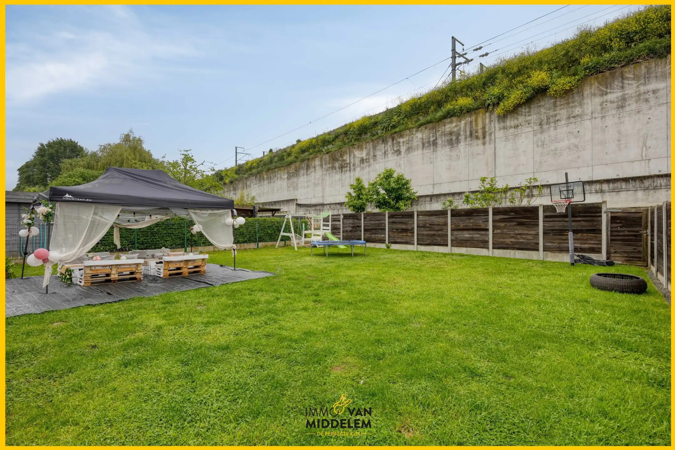 WONING MET 3 SLK, TUIN EN HOBBYRUIMTE/GARAGE foto 16