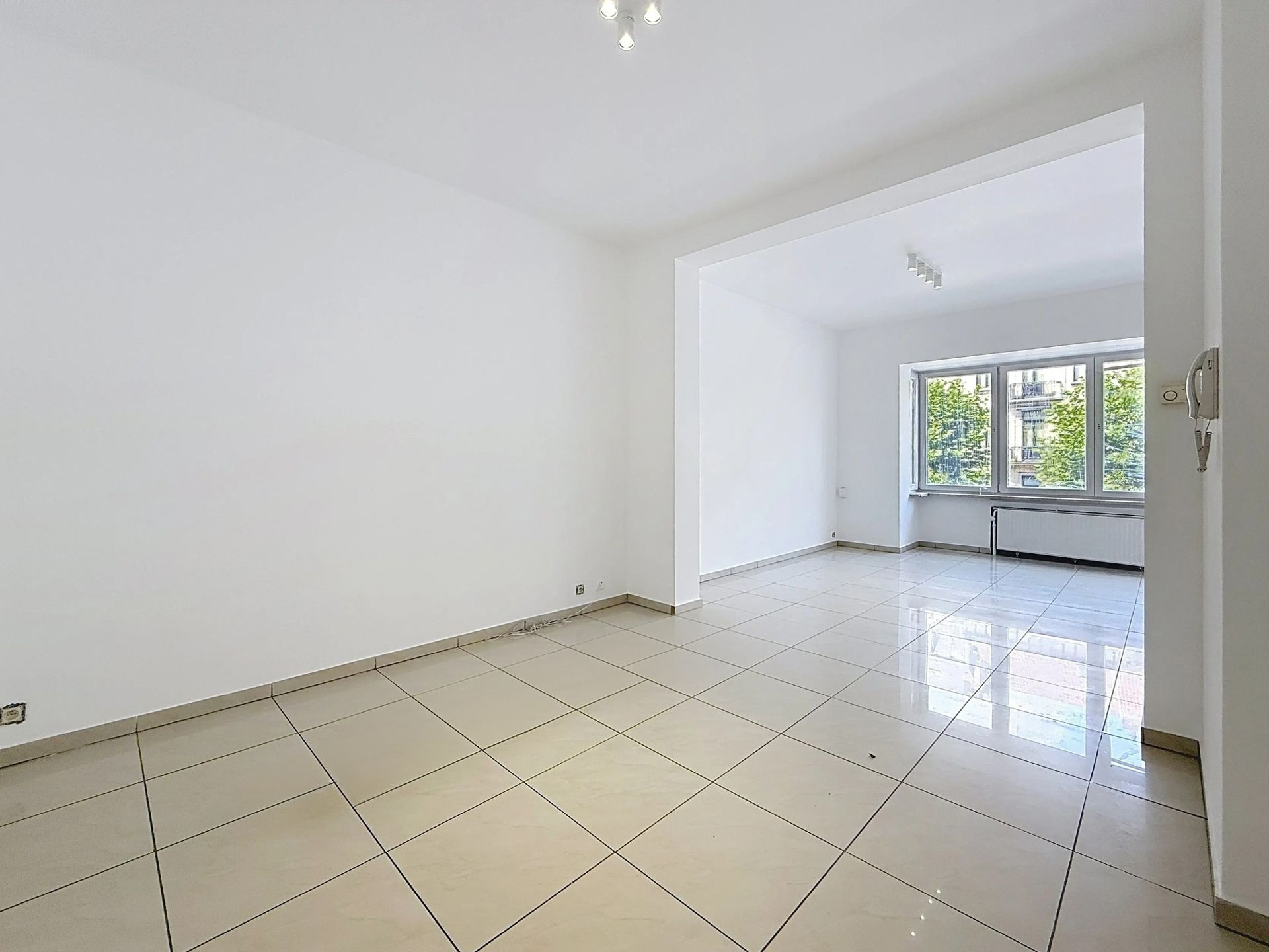 Prox. Tour en Taxi, mooi appartement 1 slaapkamer van ± 63m² foto 3