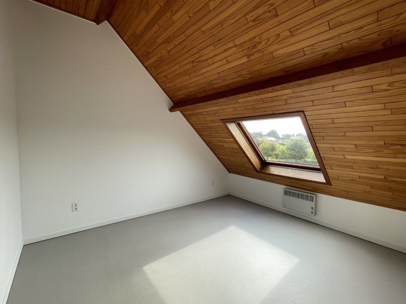 Ruim en lichtrijk duplex appartement met grote inpandige garage in Rotselaar foto 9