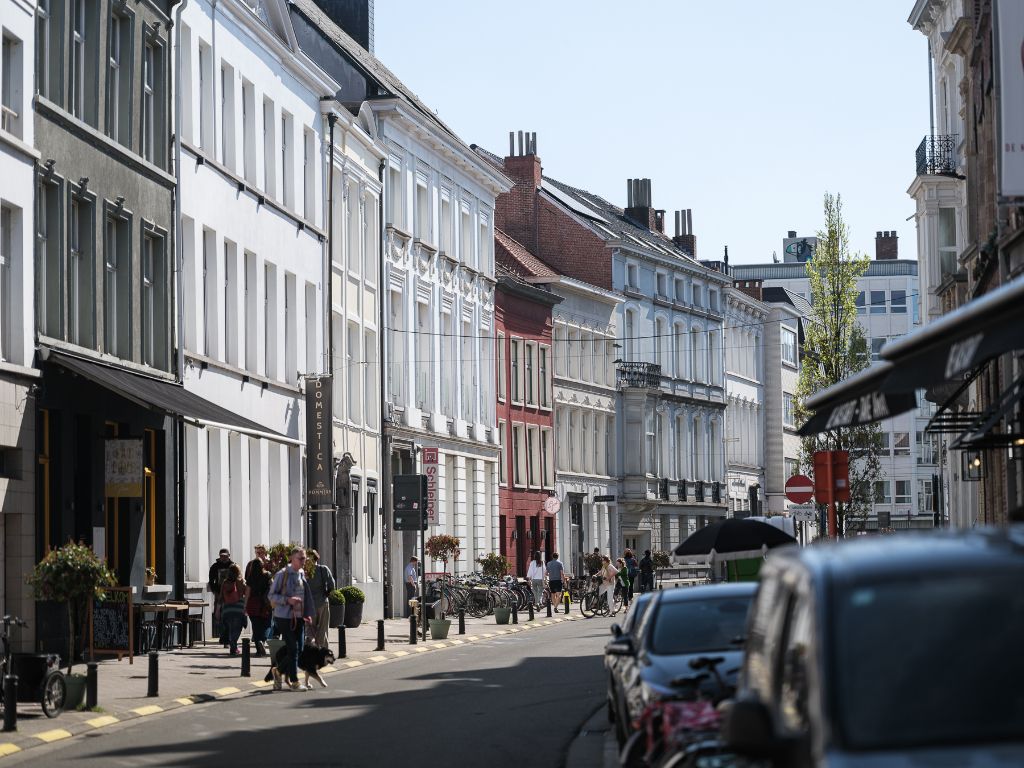 Karaktervolle schakelwoning met 3 ruime slaapkamers foto 21