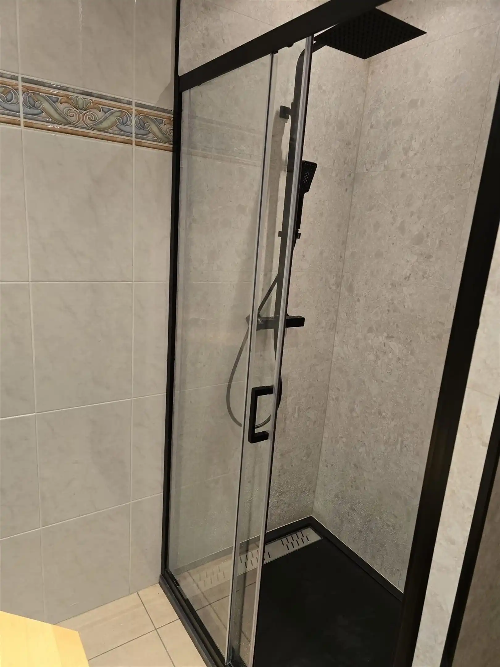 Zeer gunstig gelegen appartement met 2 terrassen op 5e vd. foto 9