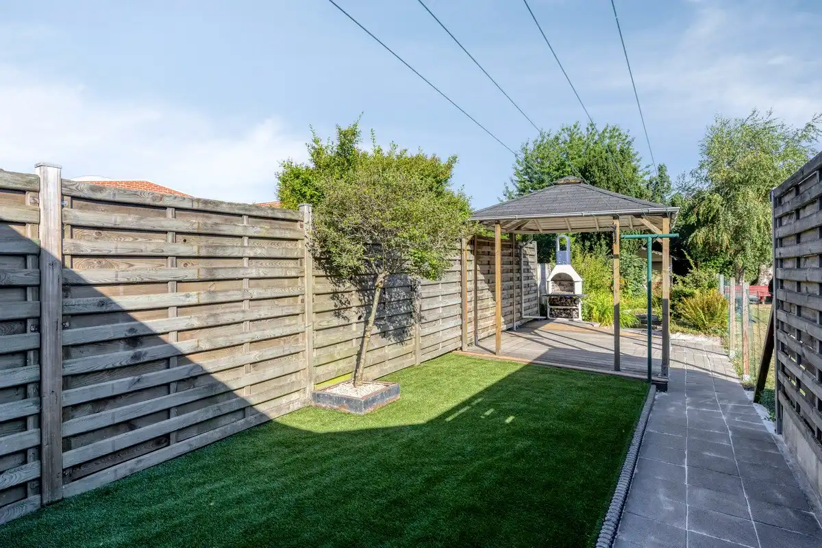 Gerenoveerde woning met 3 slaapkamers! foto 15