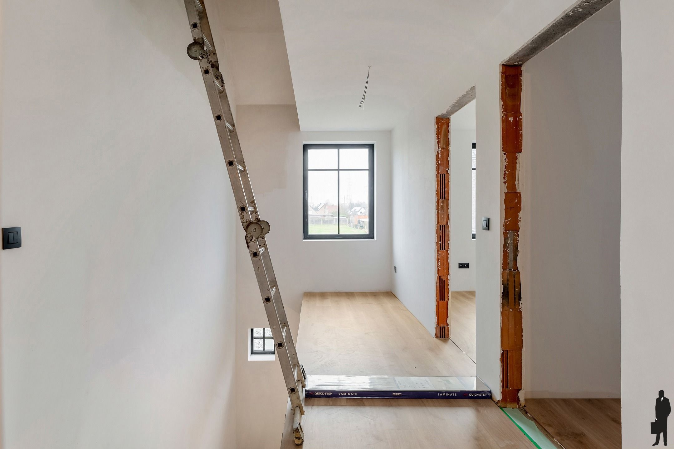 Prachtige nieuwbouwwoning van 308m² met 3 à 4 slaapkamers    foto 16