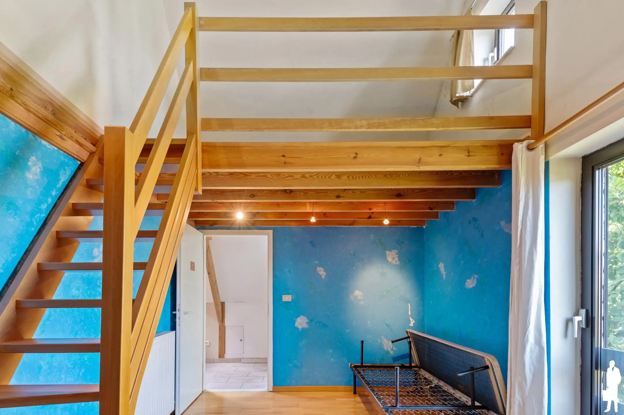 Te renoveren villa in doodlopende straat  foto 19