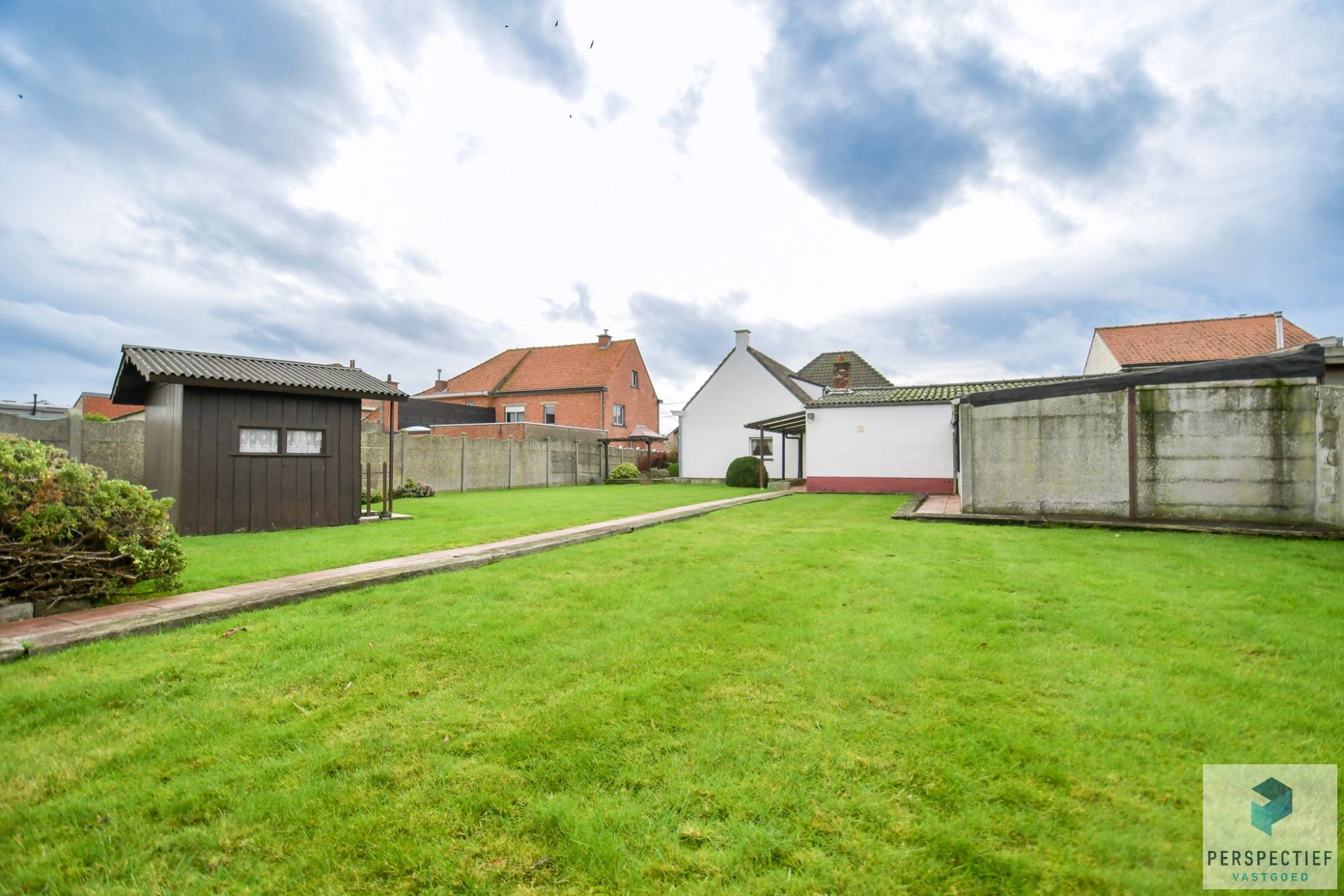 Ruime woning met veel mogelijkheden foto 3