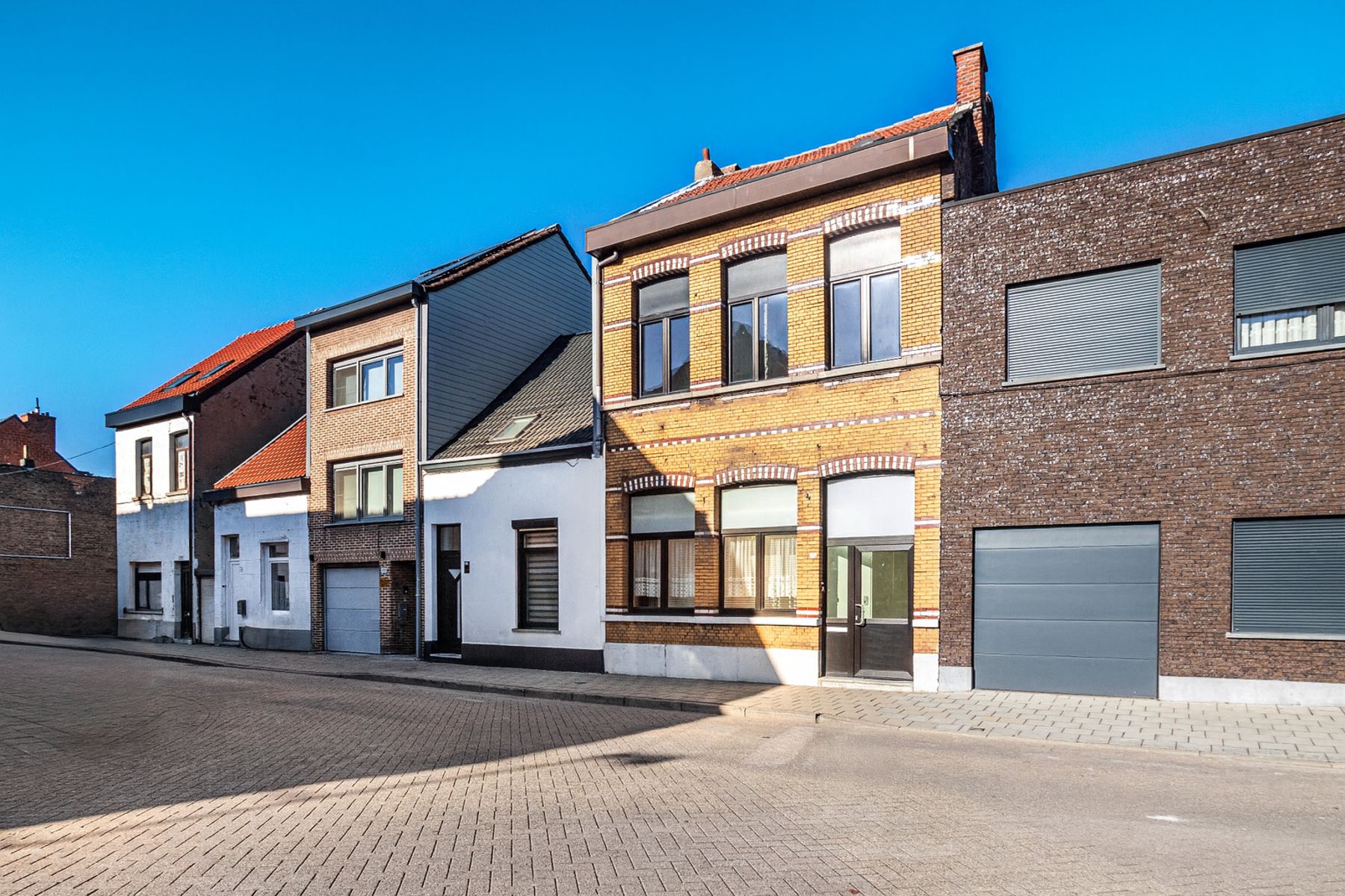 Hoofdfoto van de publicatie: Renovatieproject op ruim perceel